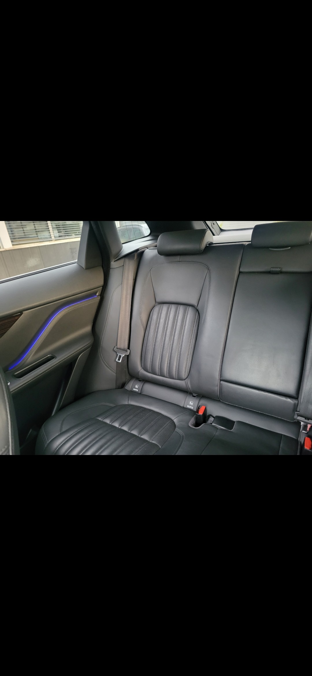 JAGUAR F-Pace 2.0d Portfolio AWD Automatik-image-14