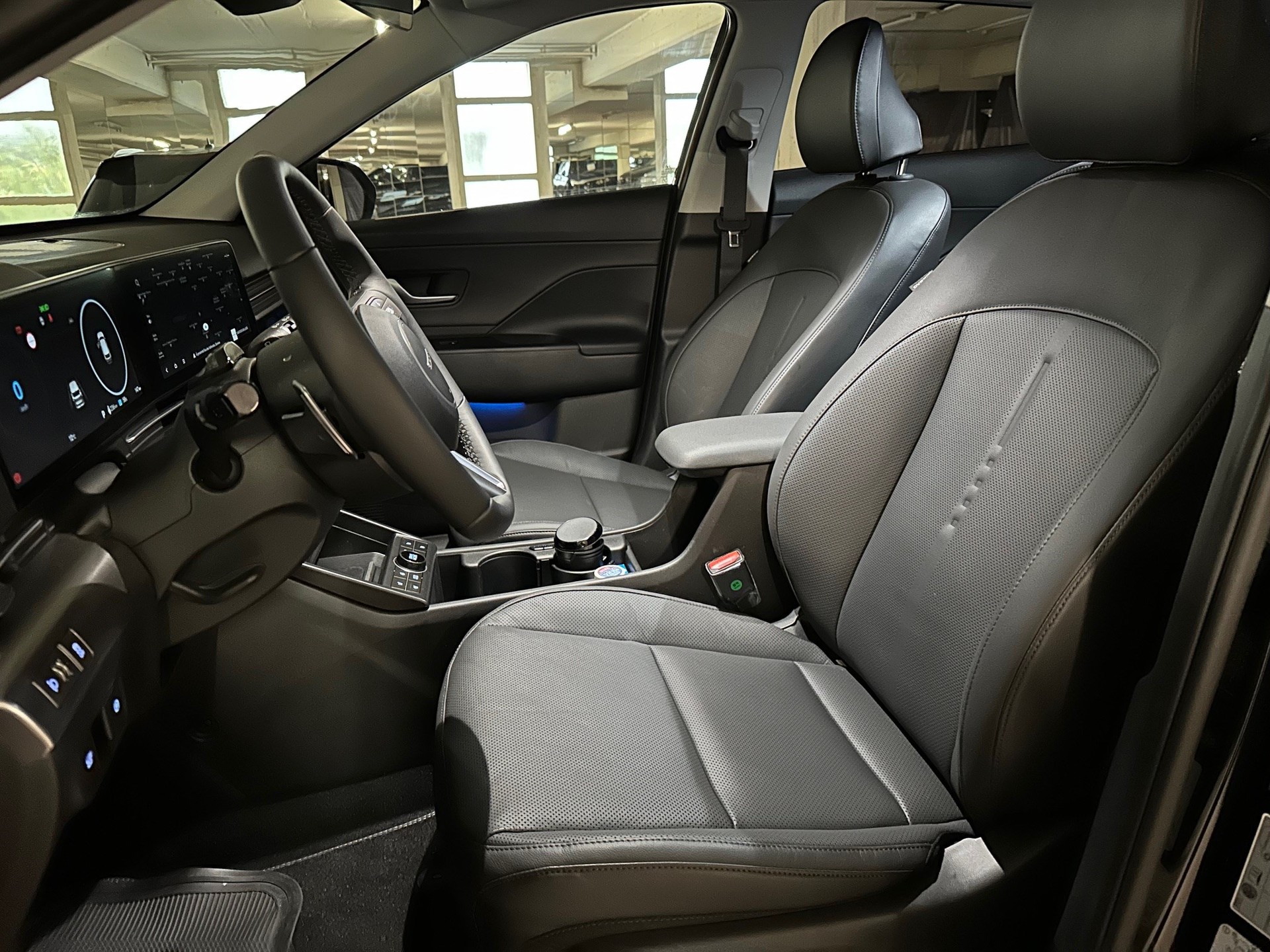 HYUNDAI Kona EV 65.4 kWh Vertex-image-8