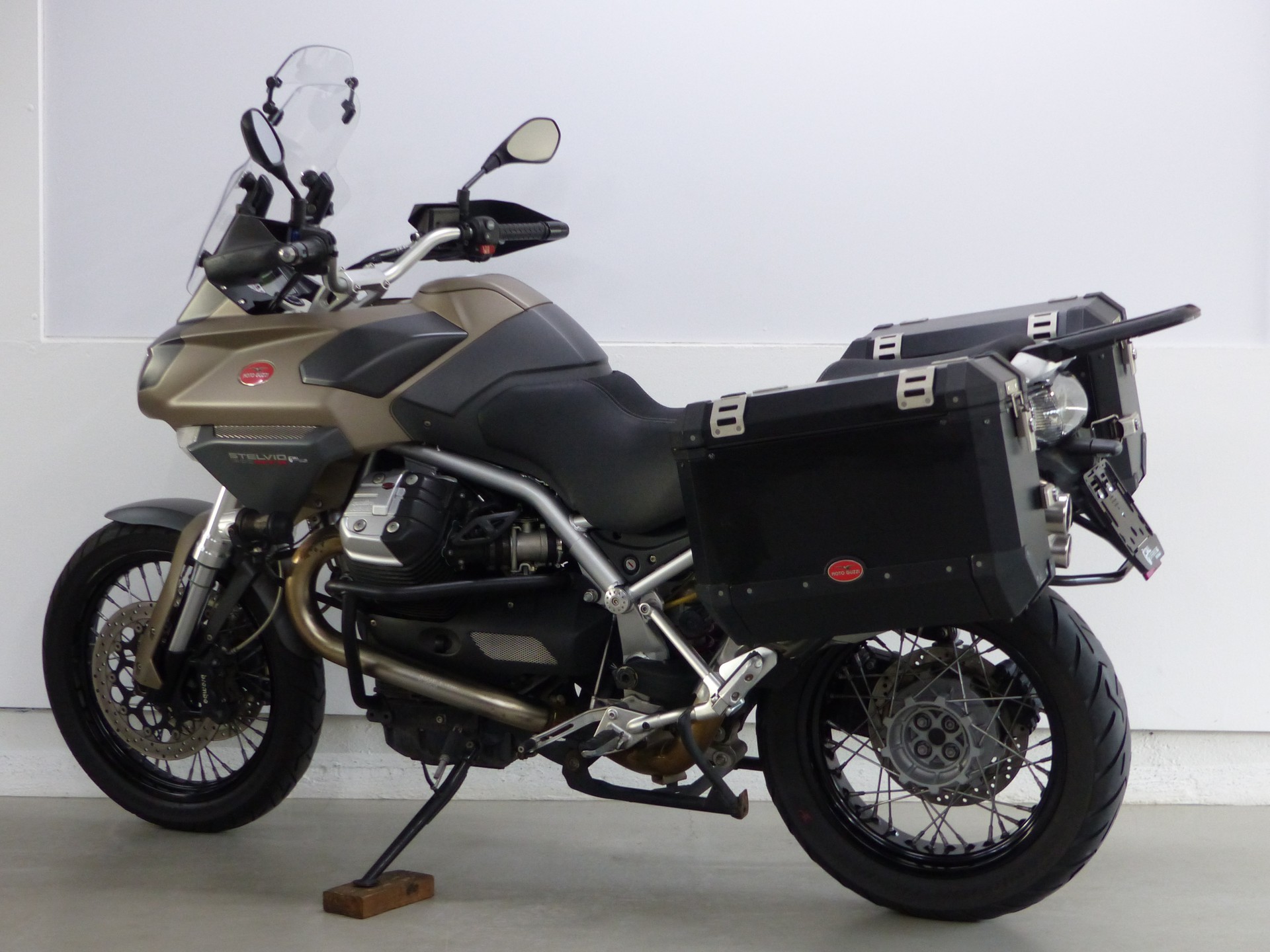 MOTO GUZZI Stelvio 1200 NTX-image-3