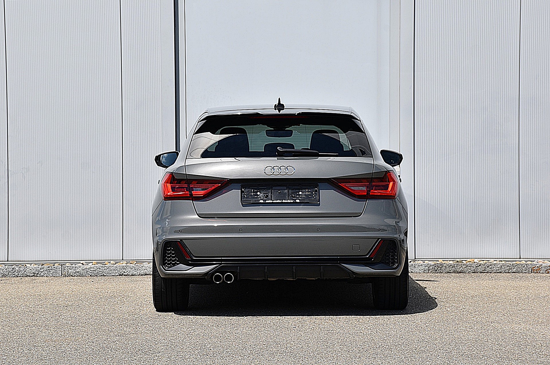 AUDI A1 40 TFSI S Line Sportback-image-4
