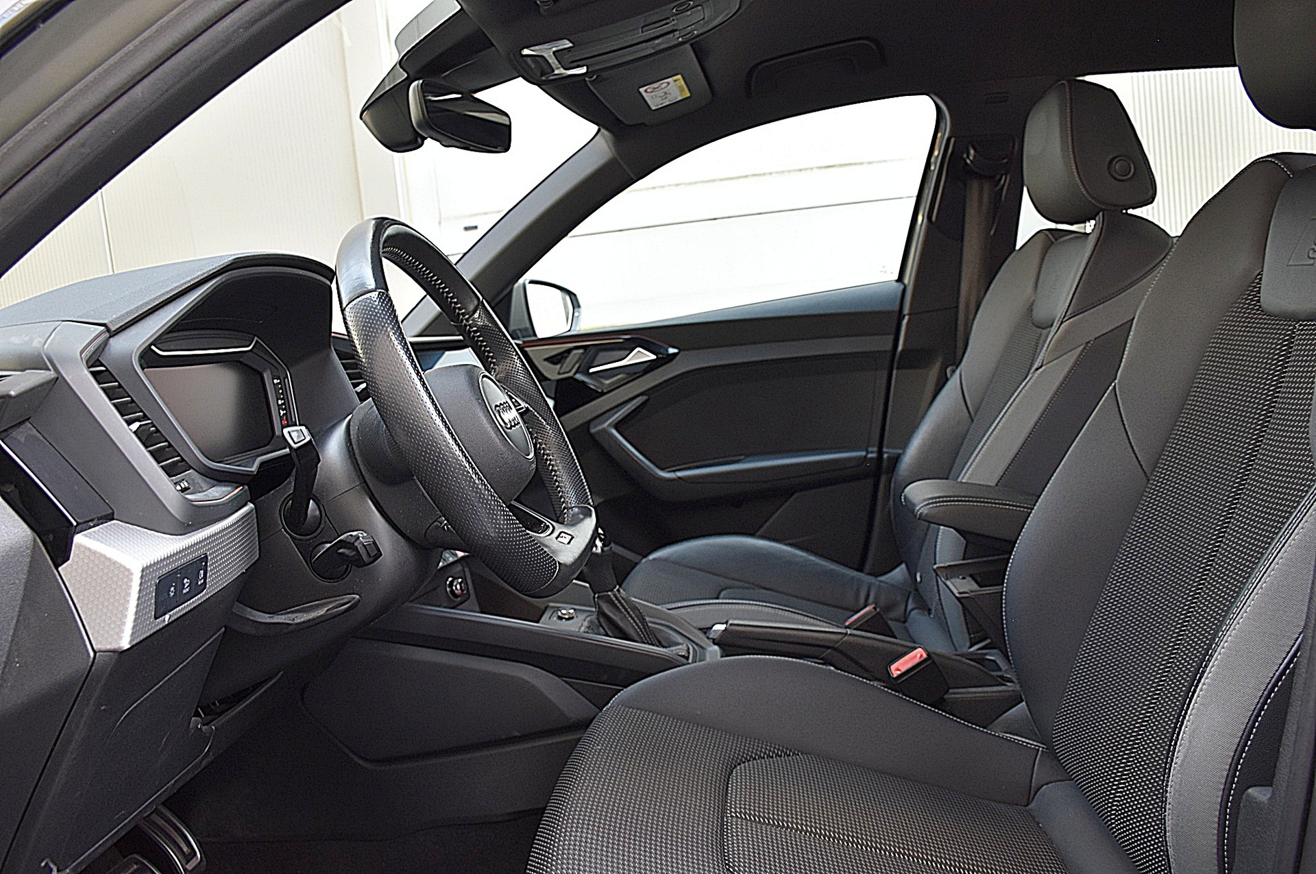 AUDI A1 40 TFSI S Line Sportback-image-5