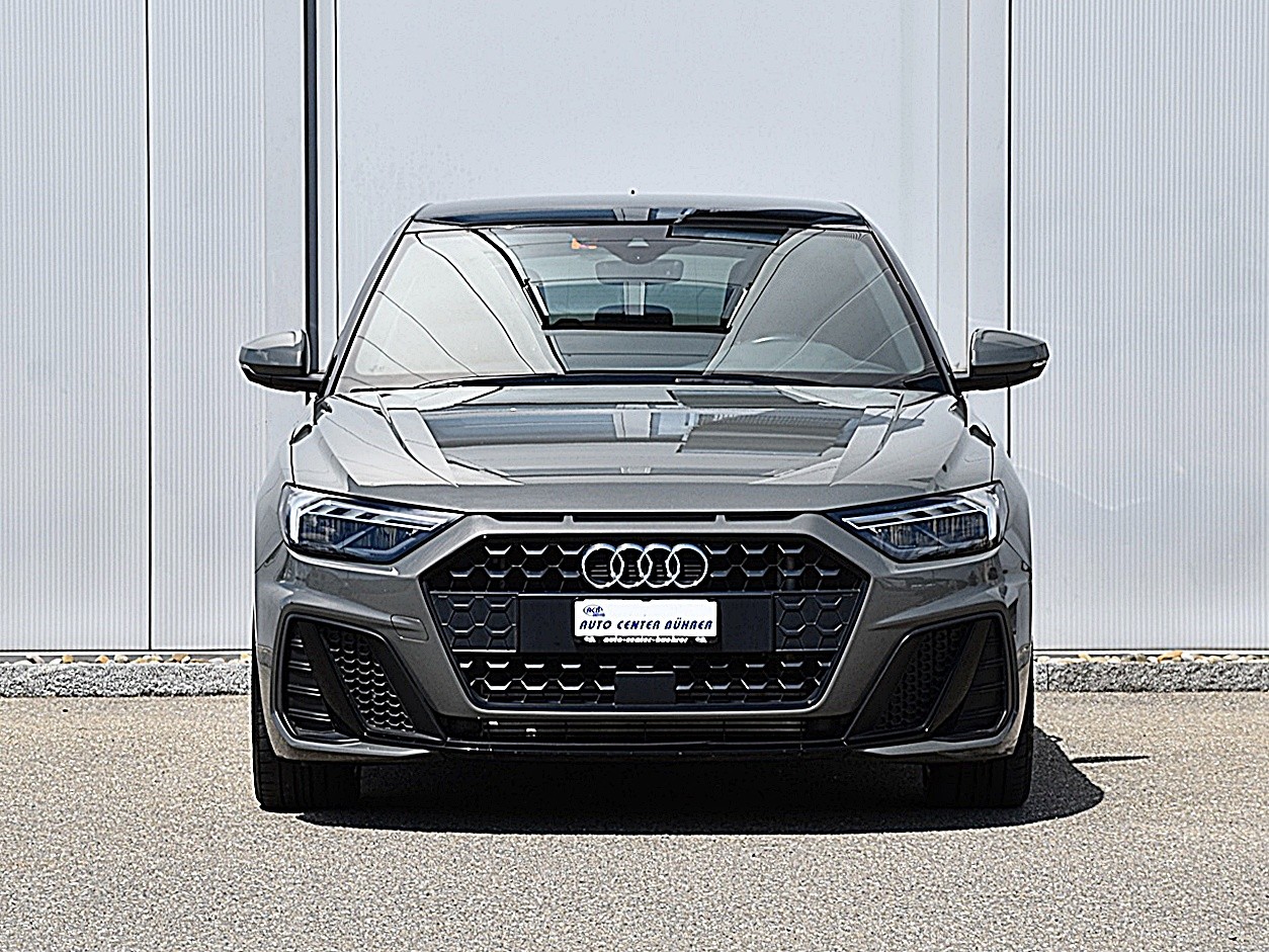 AUDI A1 40 TFSI S Line Sportback-image-3