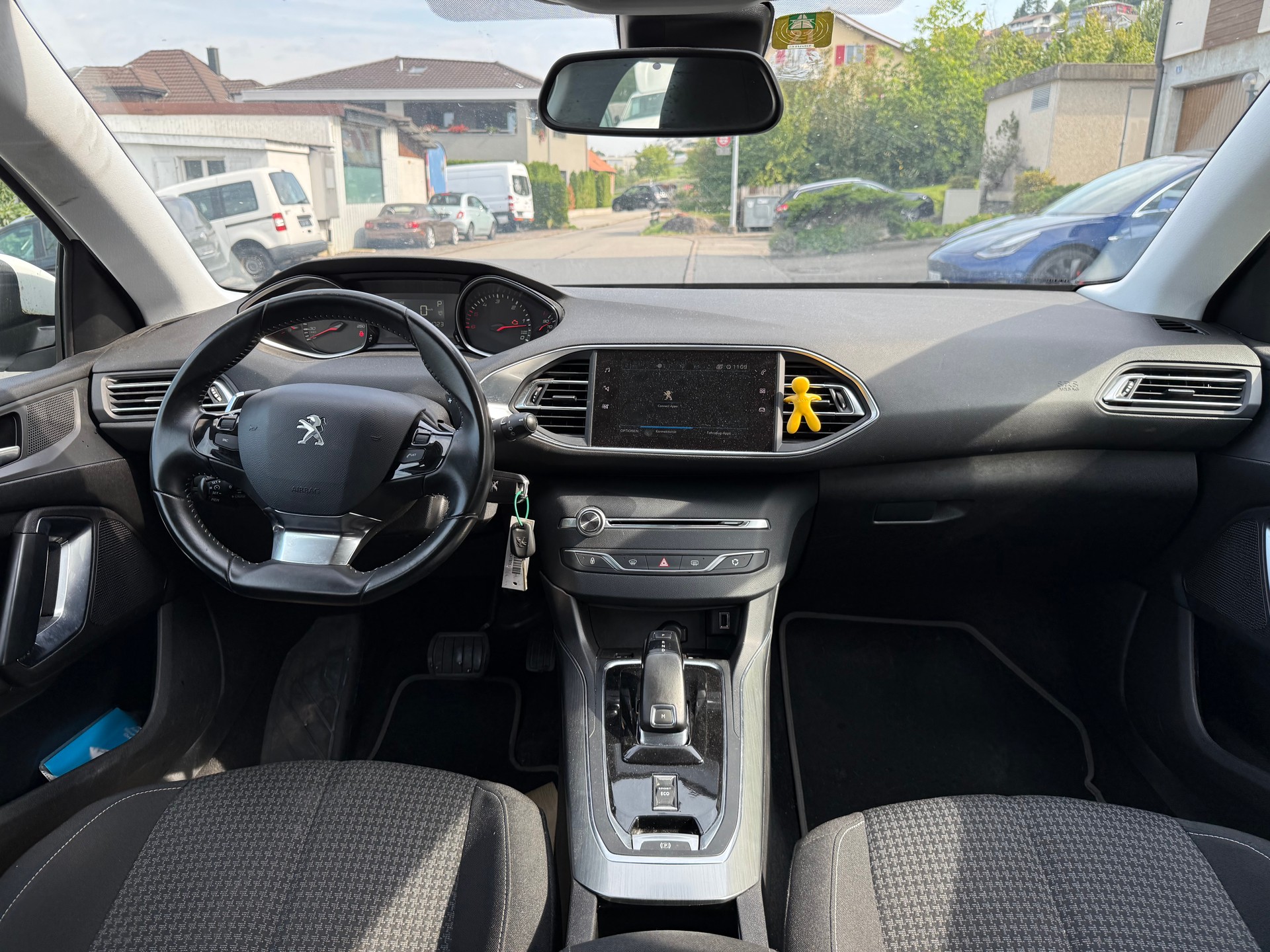 PEUGEOT 308 SW 1.5 BlueHDI Business Line EAT8-image-7