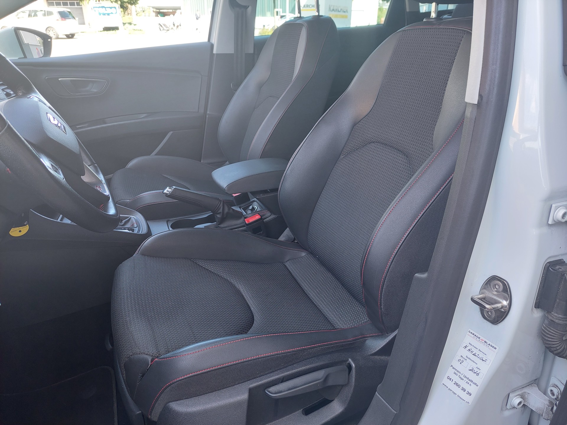 SEAT Leon ST 1.8 TSI FR DSG-image-11