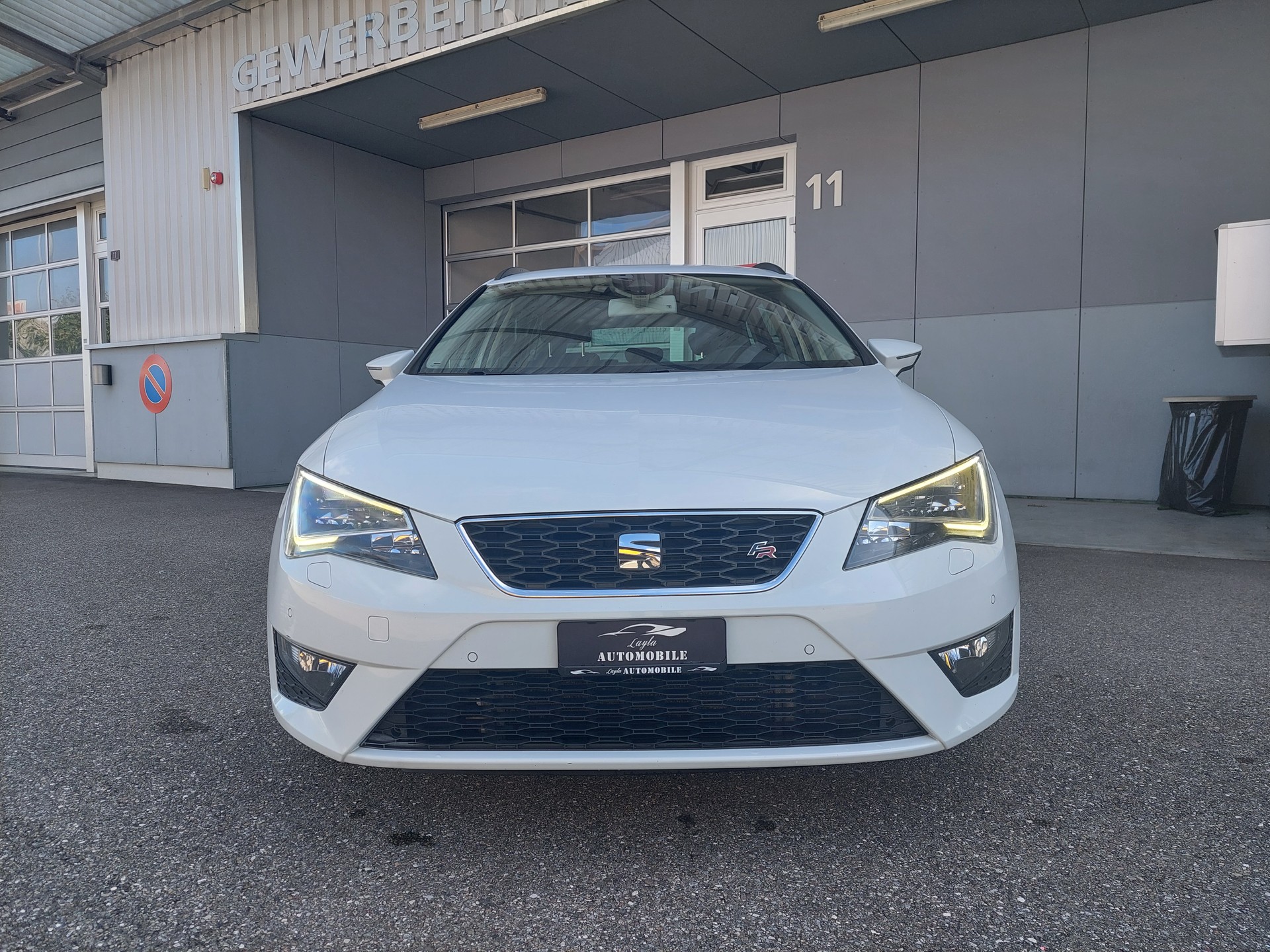 SEAT Leon ST 1.8 TSI FR DSG-image-8