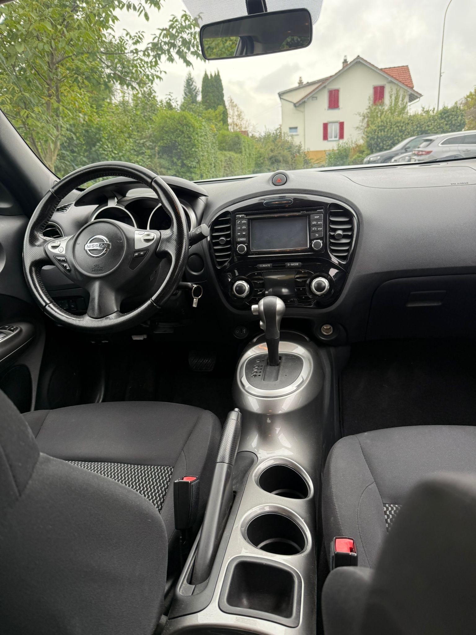 NISSAN Juke 1.6 tekna Xtronic CVT-image-5