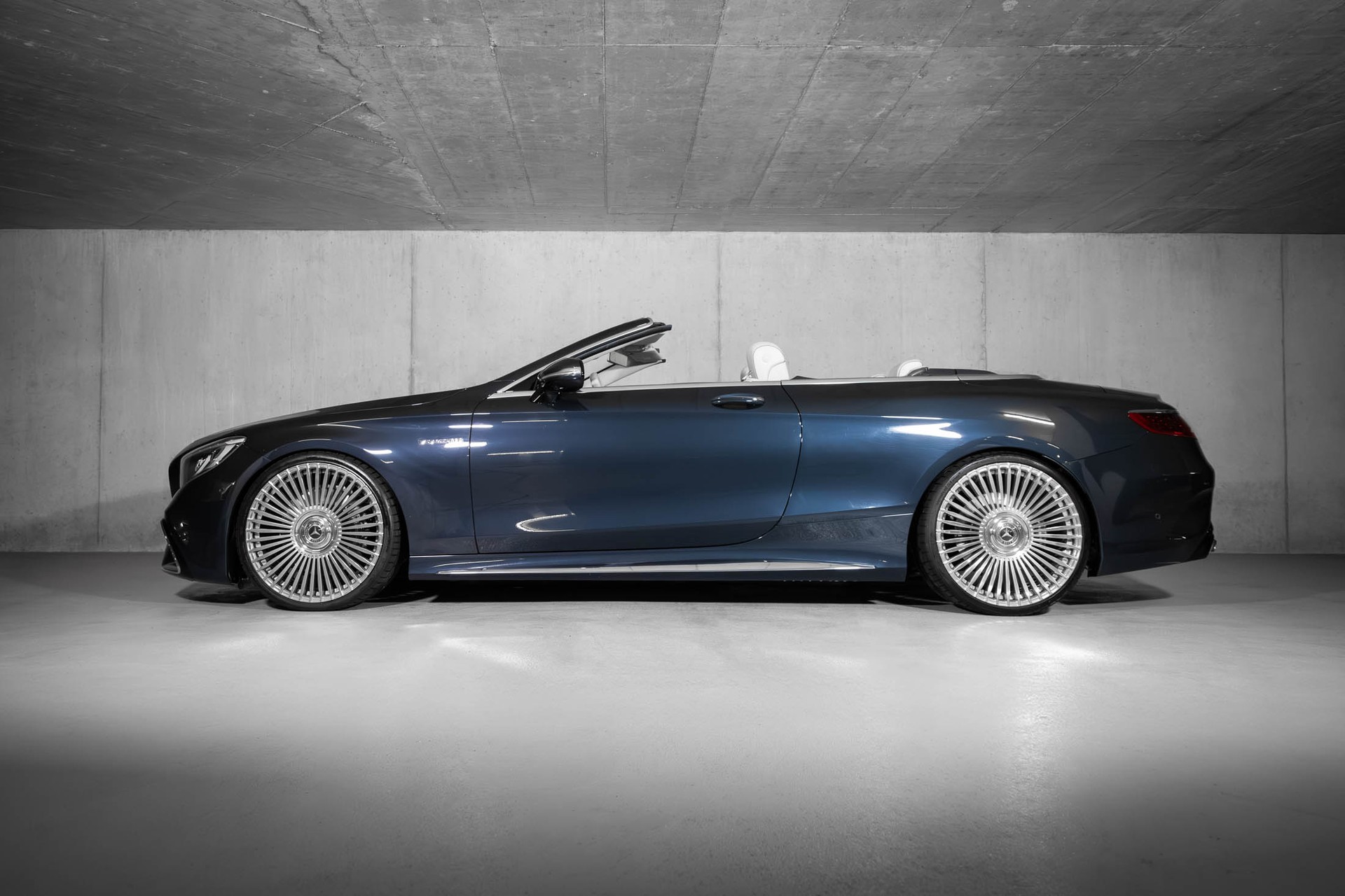 MERCEDES-BENZ S 63 AMG Cabriolet 4Matic Speedshift MCT-showroom-element-2