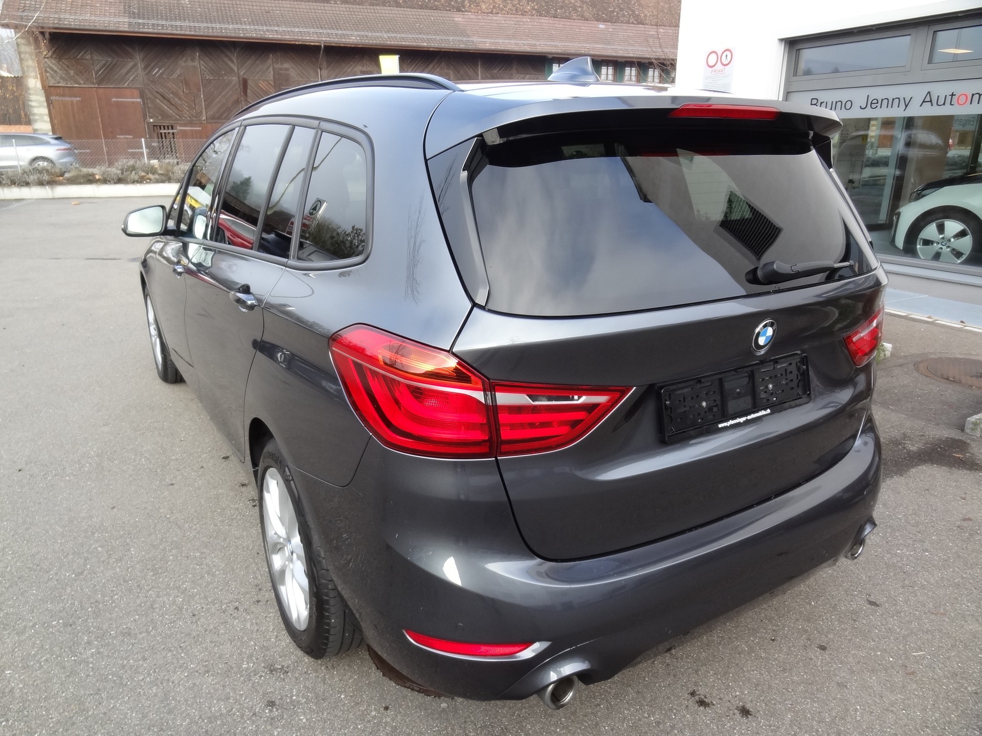 BMW 218d xDrive Gran Tourer Steptronic-showroom-element-2