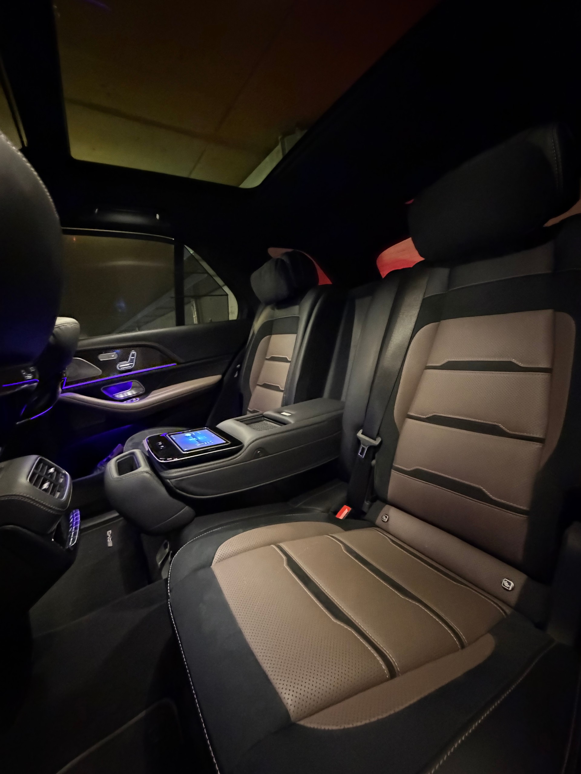 MERCEDES-BENZ GLE 53 AMG 4Matic+ 9G-Speedshift | CH | Burmester 3D | Massagesitze | Zierelemente Carbon-image-17