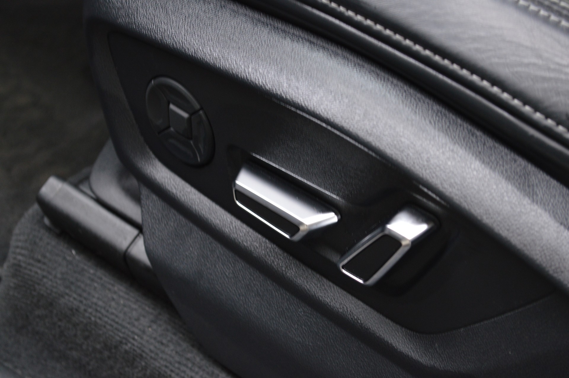 AUDI Q8 45 TDI Black Edition quattro tiptronic-image-15