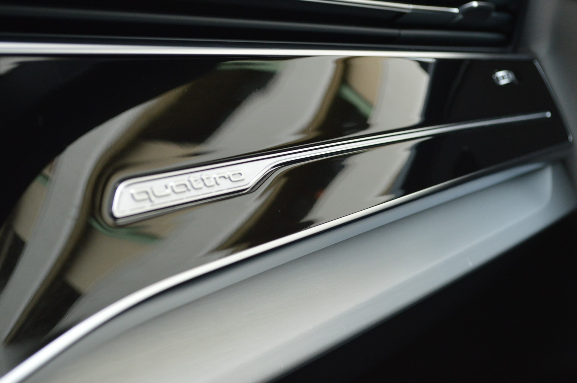 AUDI Q8 45 TDI Black Edition quattro tiptronic-image-19