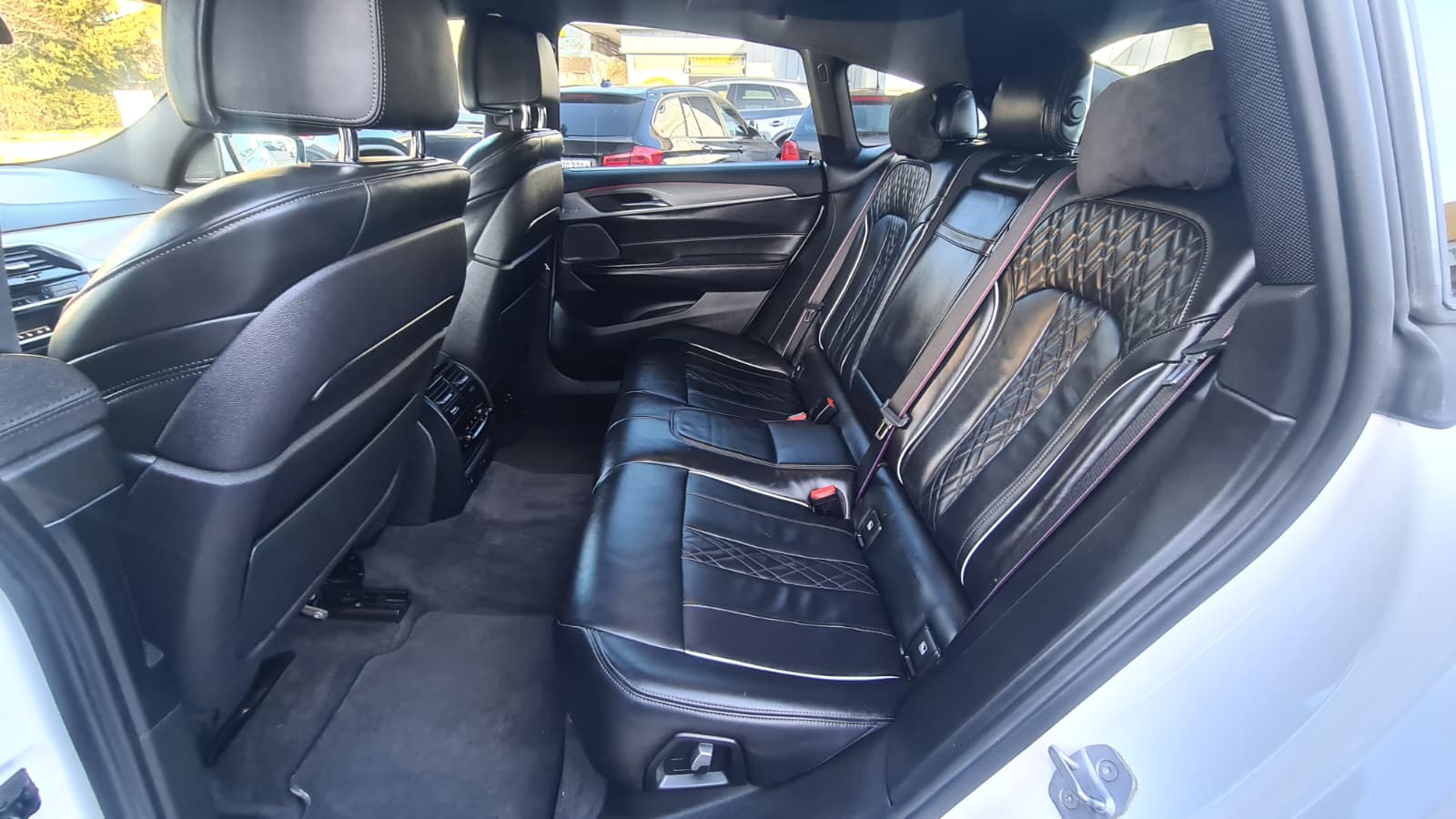 BMW 630d GT xDrive M-Sport Steptronic ** 265 PS ** Voll-Leder ** Navi ** RF-Kamera 360° ** Panorama-Glasdach ** Sitzmemory ** ACC **-image-17