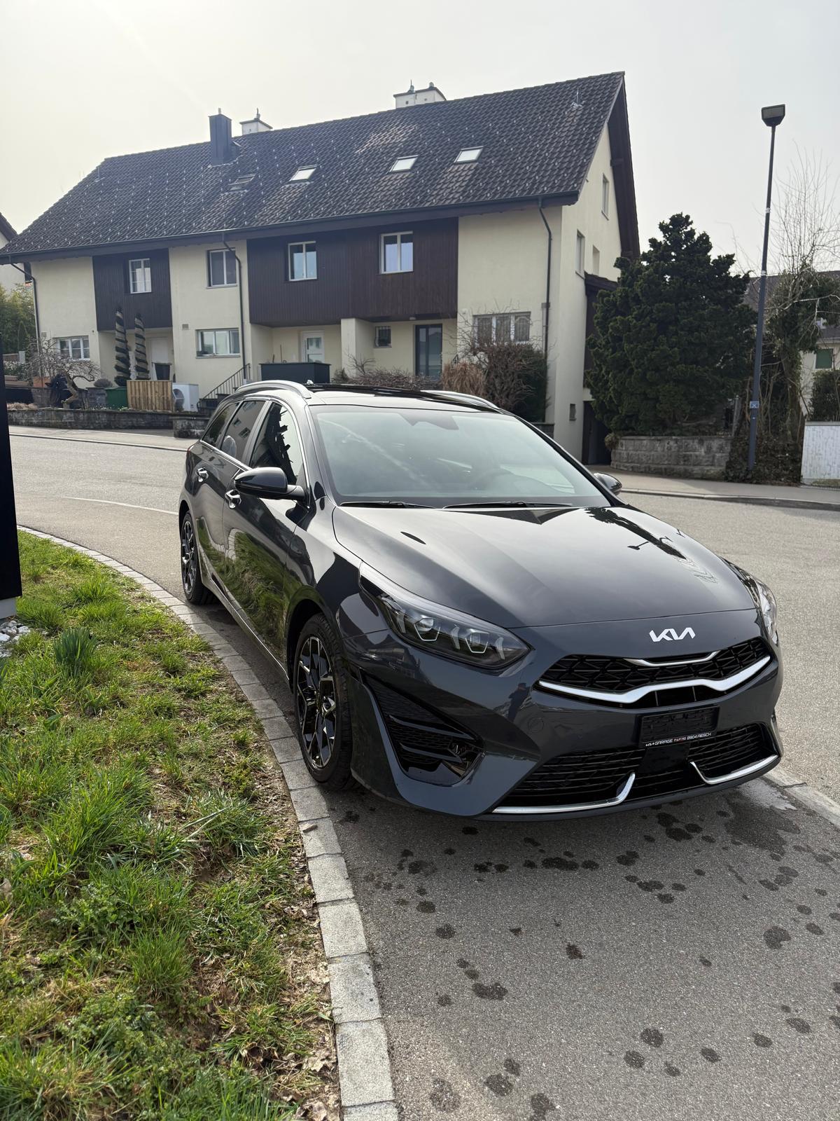 KIA Ceed SW 1.5 T-GDi MHEV GT-Line-showroom-element-3