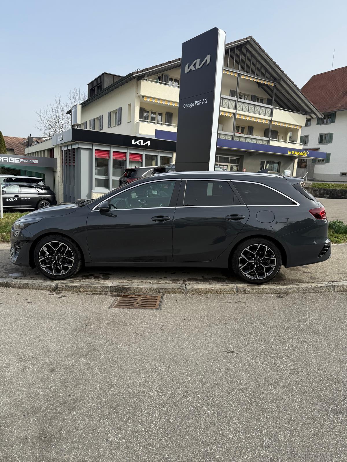 KIA Ceed SW 1.5 T-GDi MHEV GT-Line-showroom-element-3