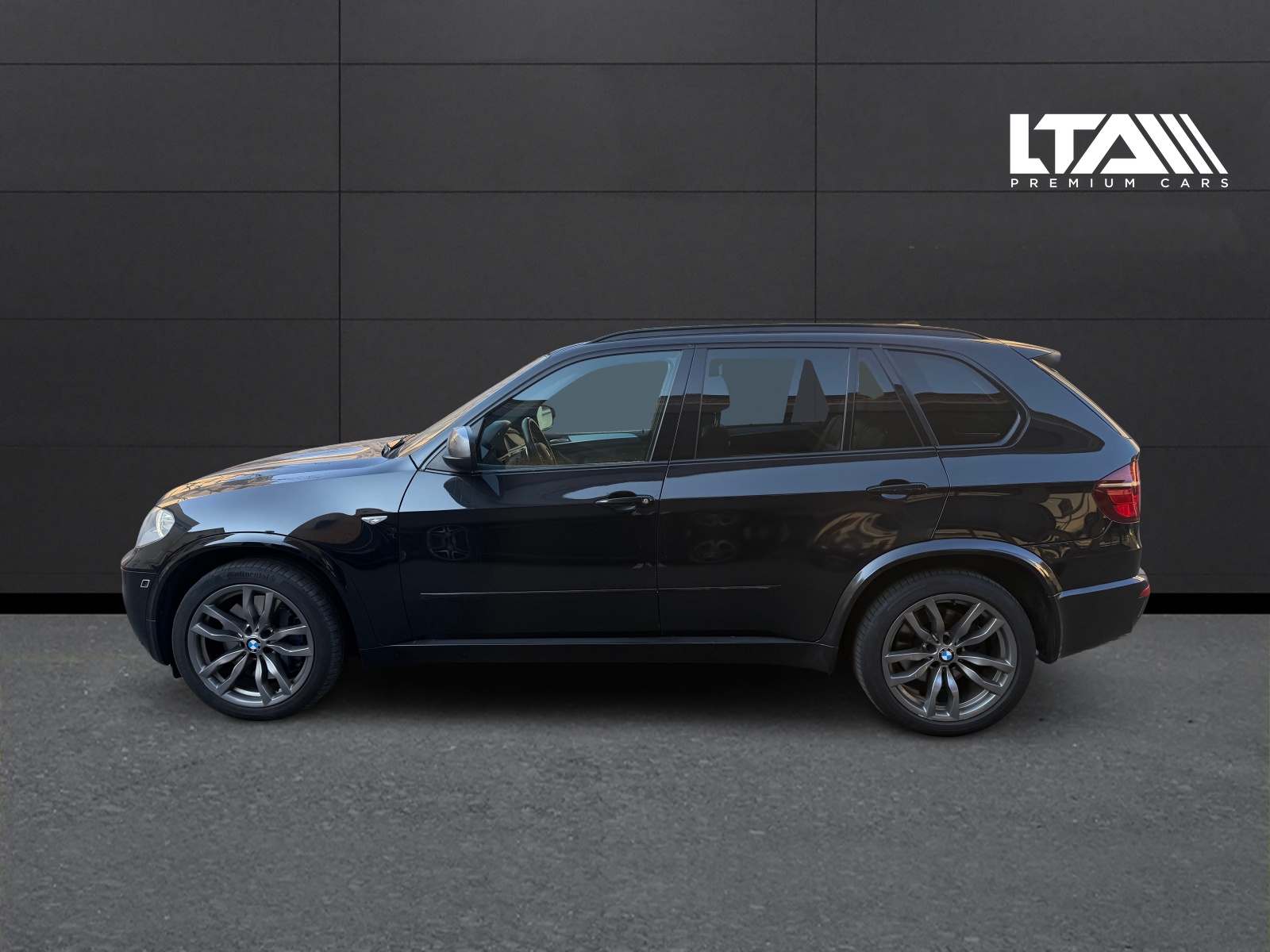 BMW X5 xDrive M50d Steptronic-showroom-element-2