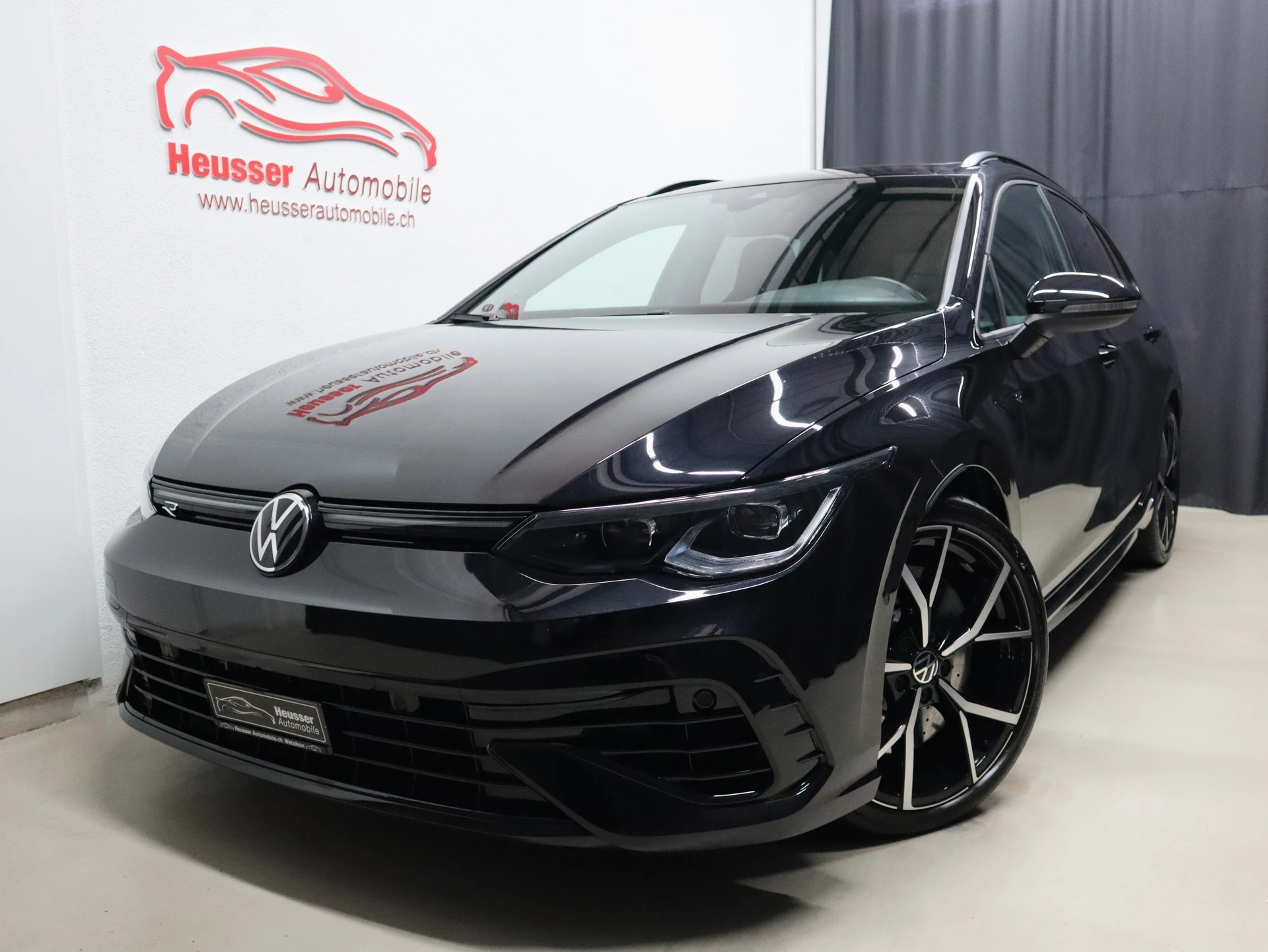 VW Golf Variant 2.0 TSI R DSG 4Motion - Black Style - Panorama - Leder - Harman/Kardon - Head-Up - Kamera - 320 PS