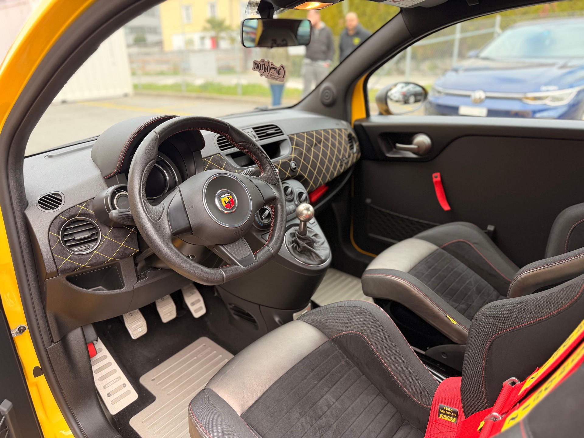 FIAT 695 1.4 16V Turbo Abarth Biposto-image-11
