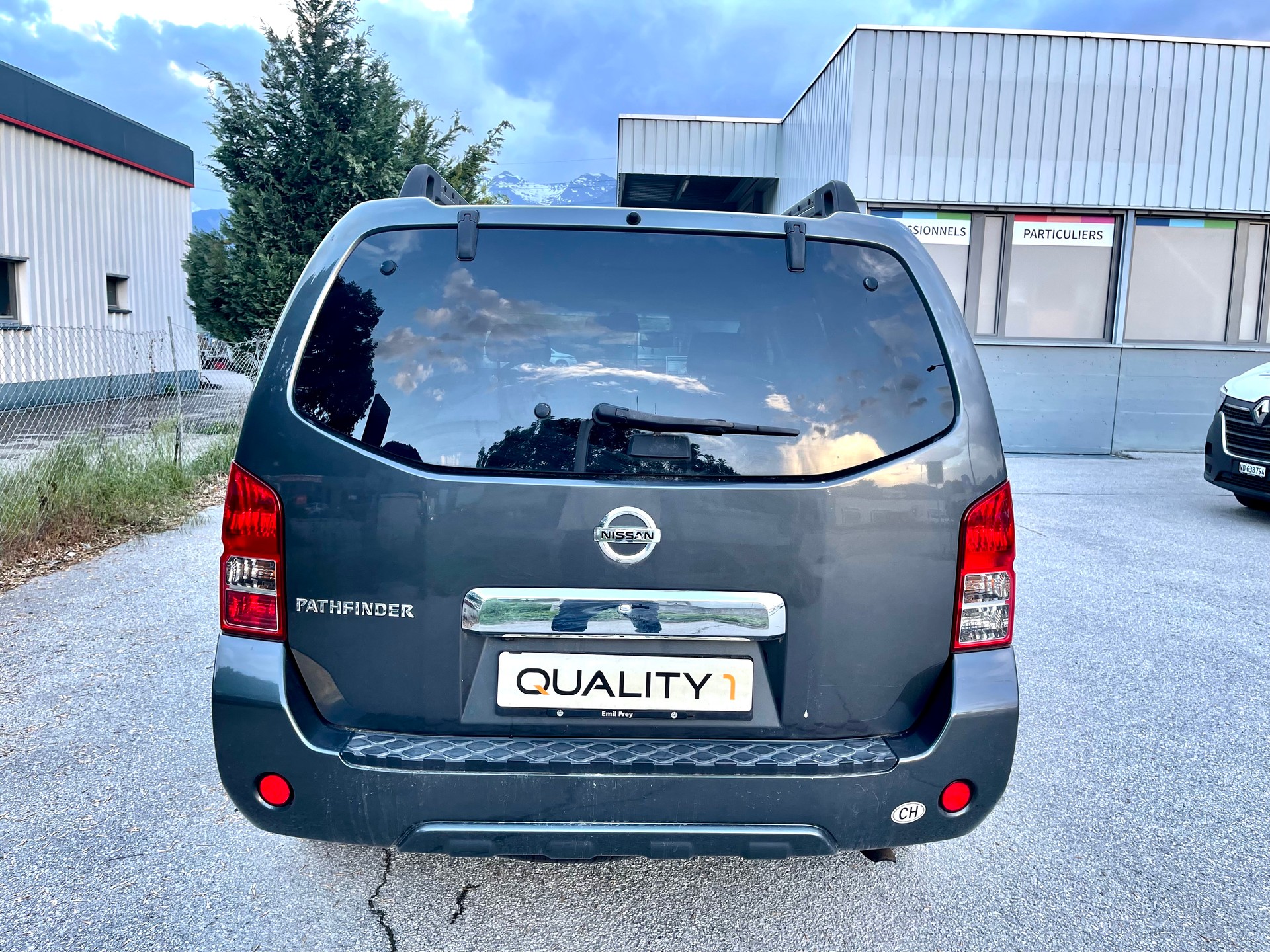 NISSAN Pathfinder 2.5 dCi XE-image-4
