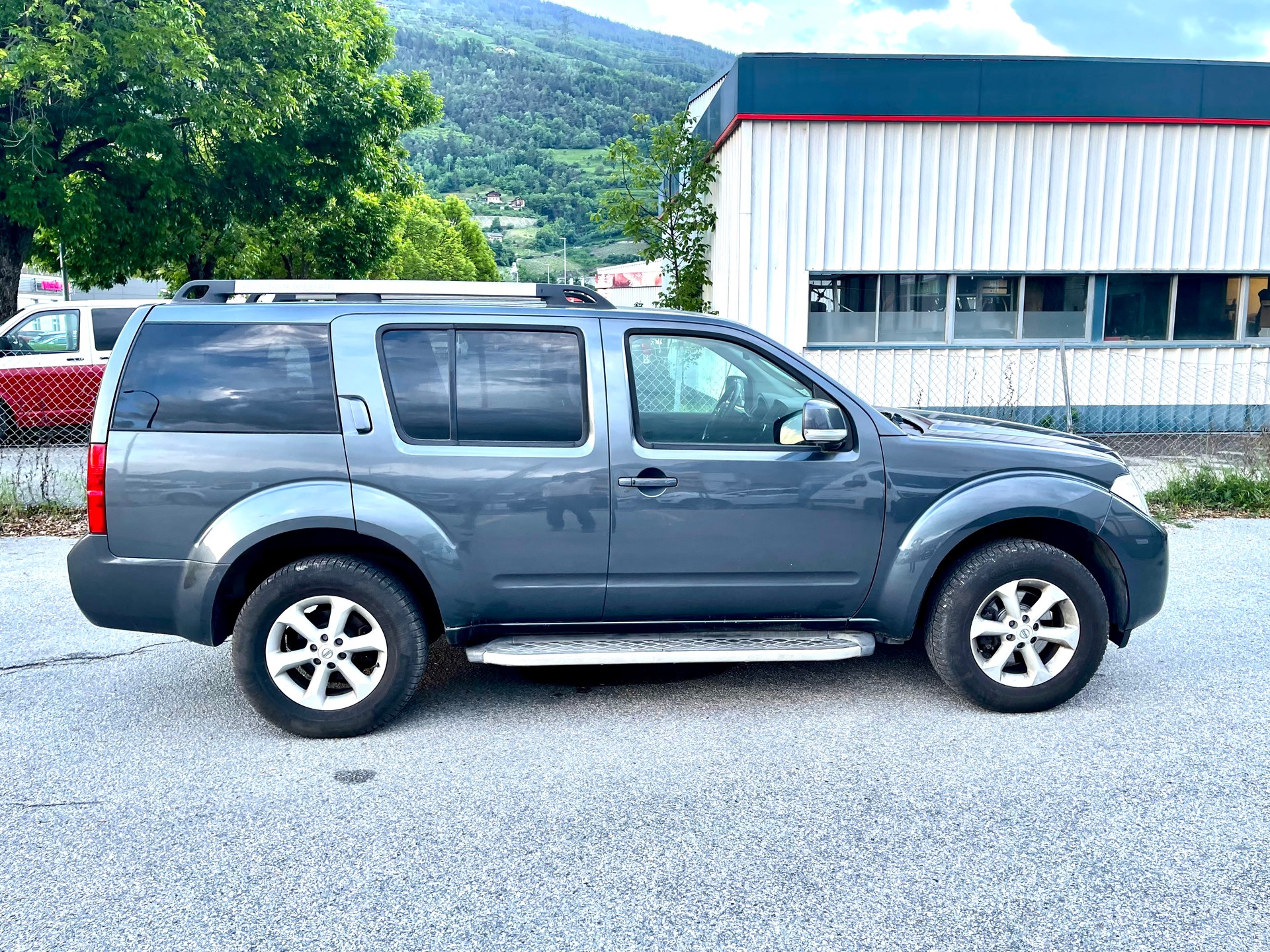 NISSAN Pathfinder 2.5 dCi XE-image-9