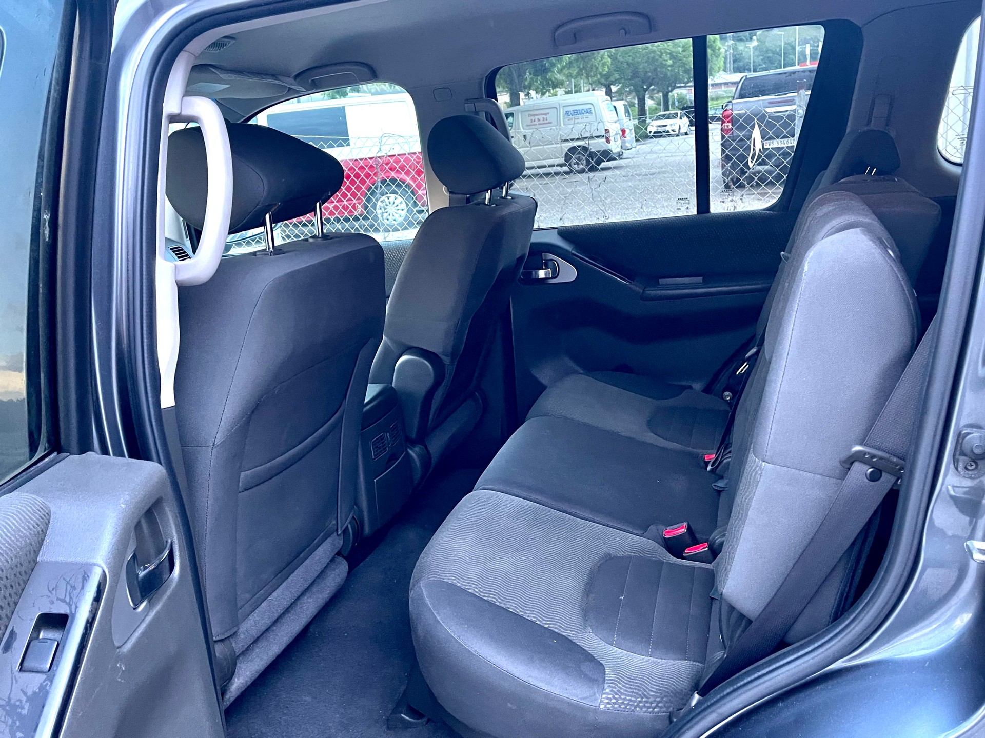 NISSAN Pathfinder 2.5 dCi XE-image-14