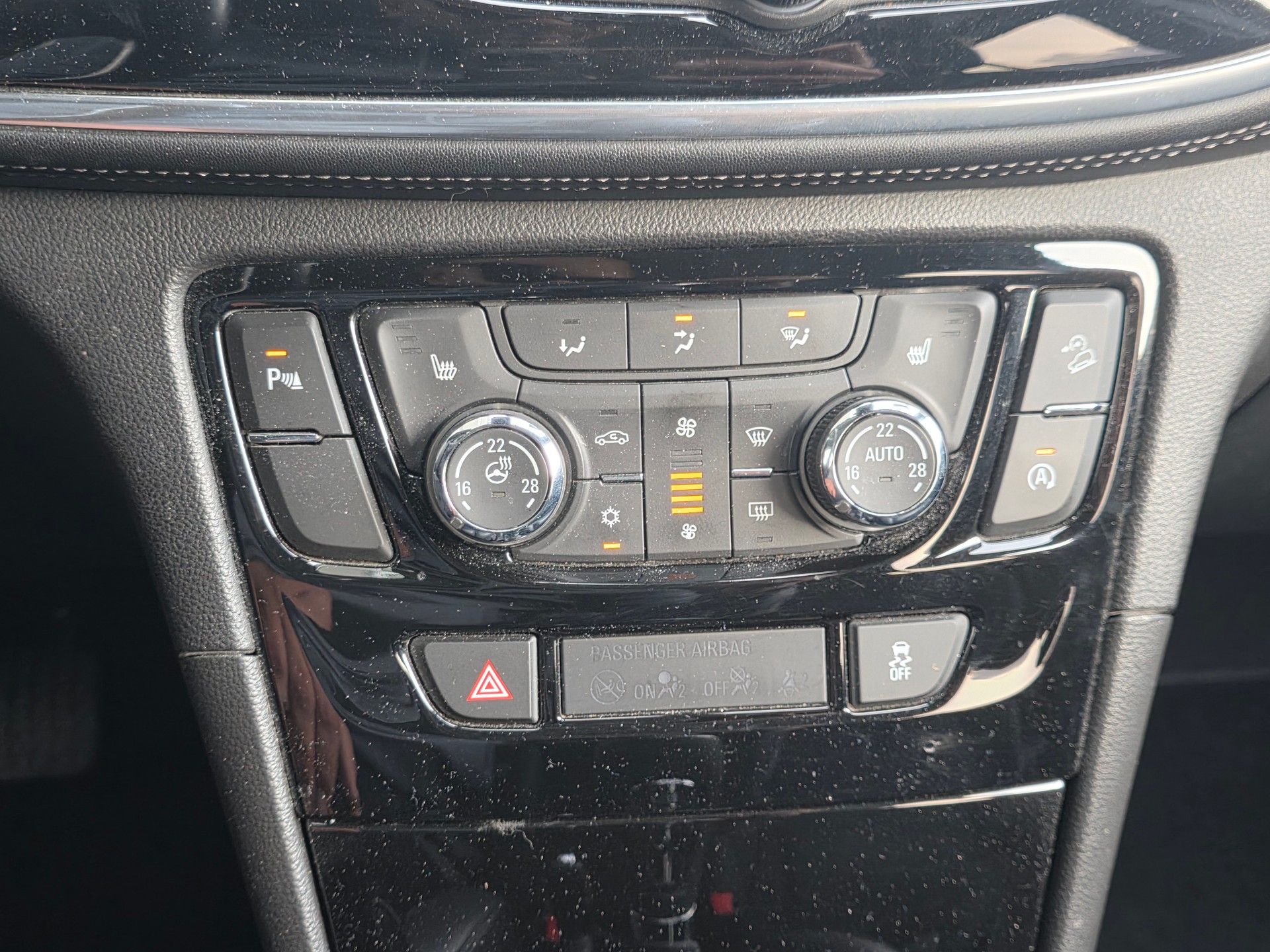 OPEL Mokka X 1.4i 16V Turbo Enjoy 4WD Automatik-image-21