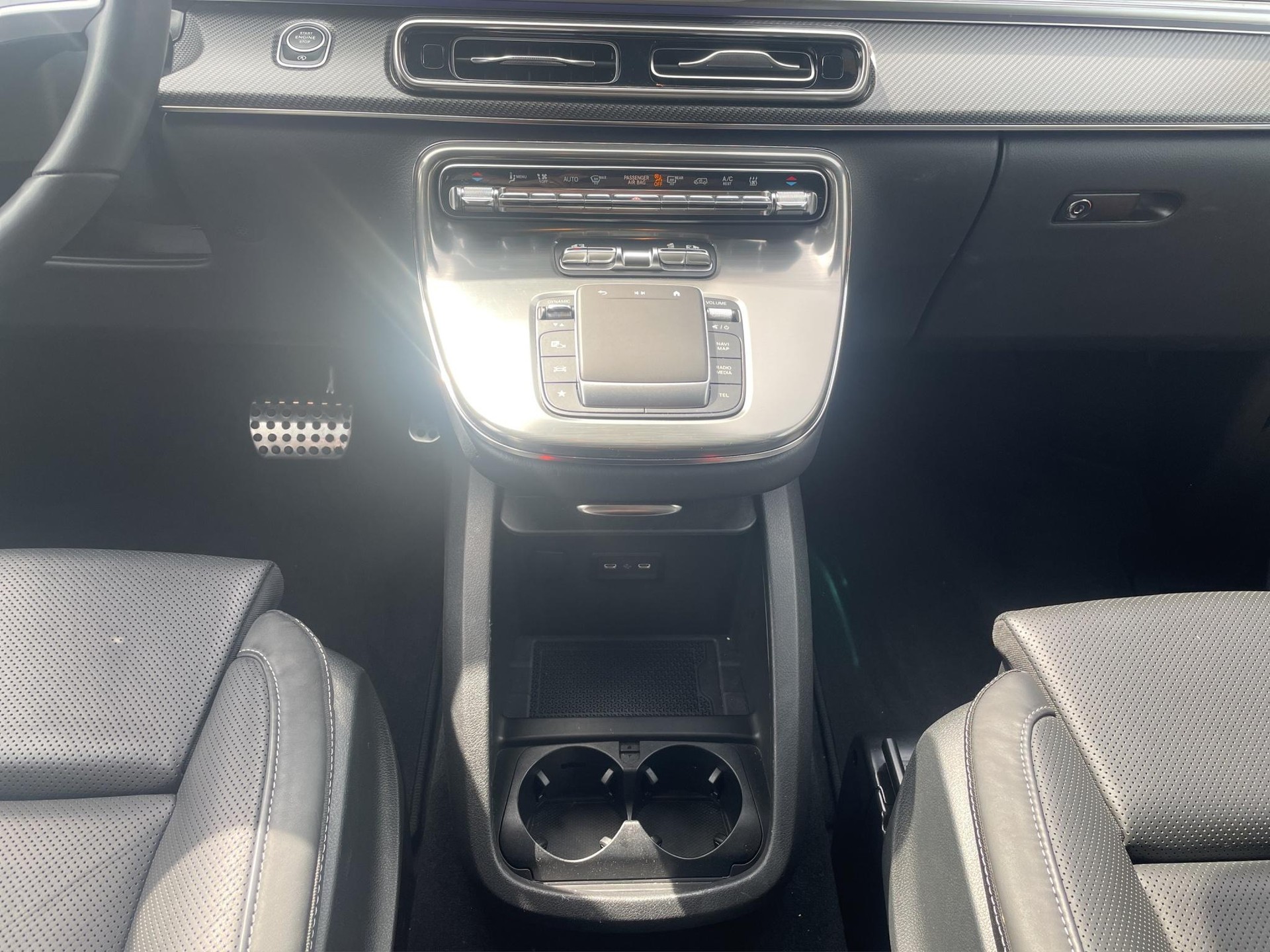 MERCEDES-BENZ V 300 d Exclusive lang Van - Facelift-image-14