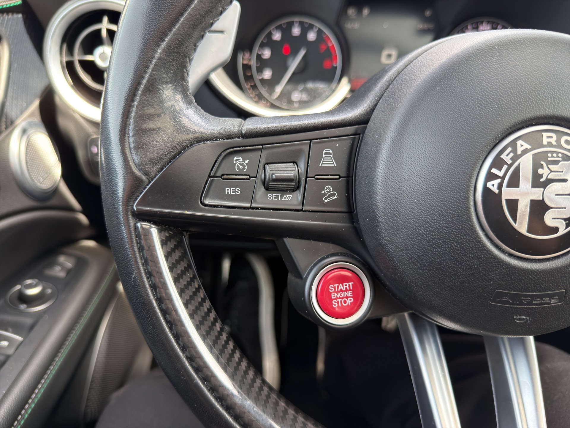 ALFA ROMEO Stelvio 2.9 V6 Biturbo Q4 Quadrifoglio Schiebedach-image-41