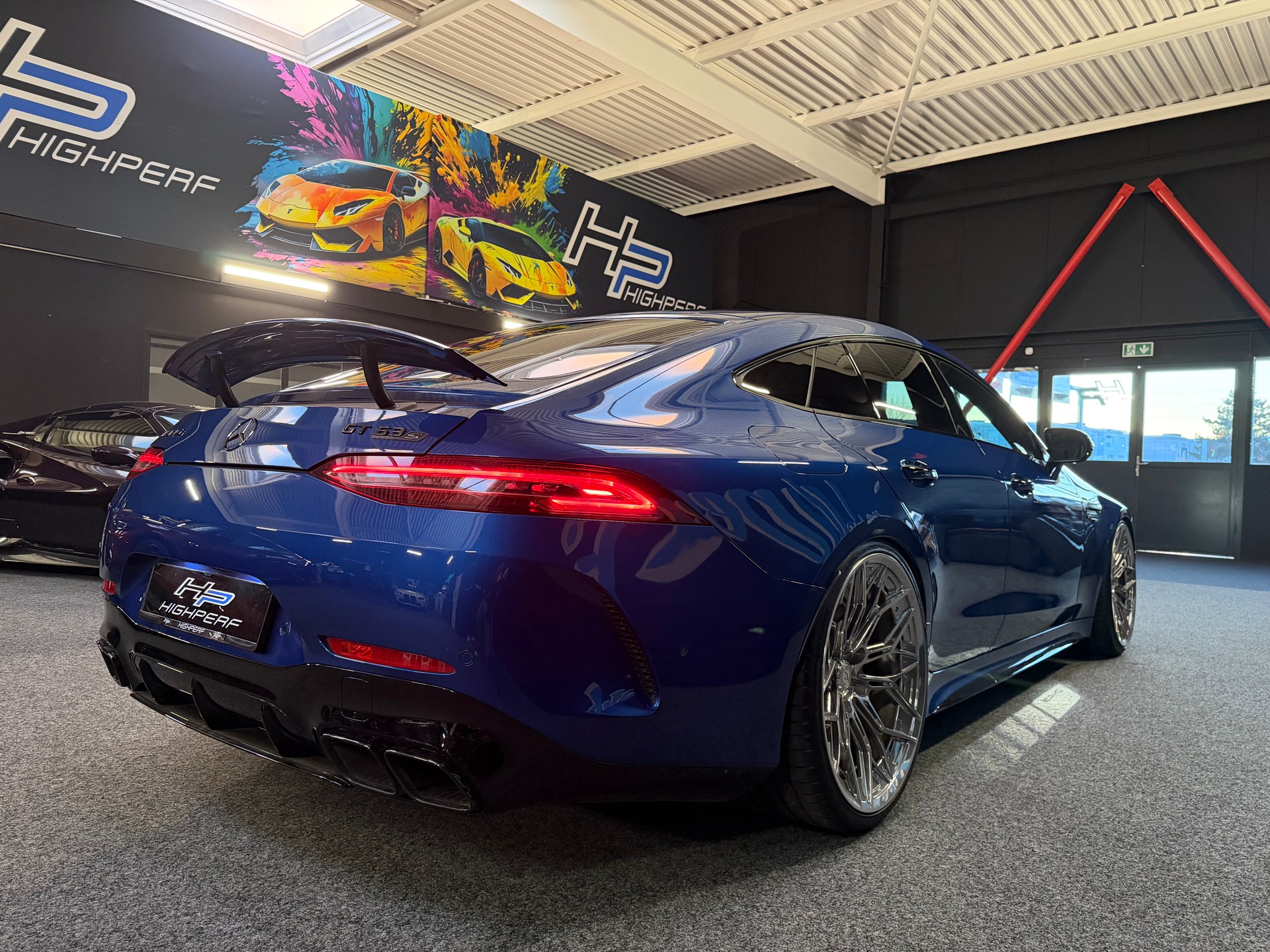 MERCEDES-BENZ AMG GT 4 63 S 4Matic+ AMG Sondermodell 1 Speedshift MCT-showroom-element-3