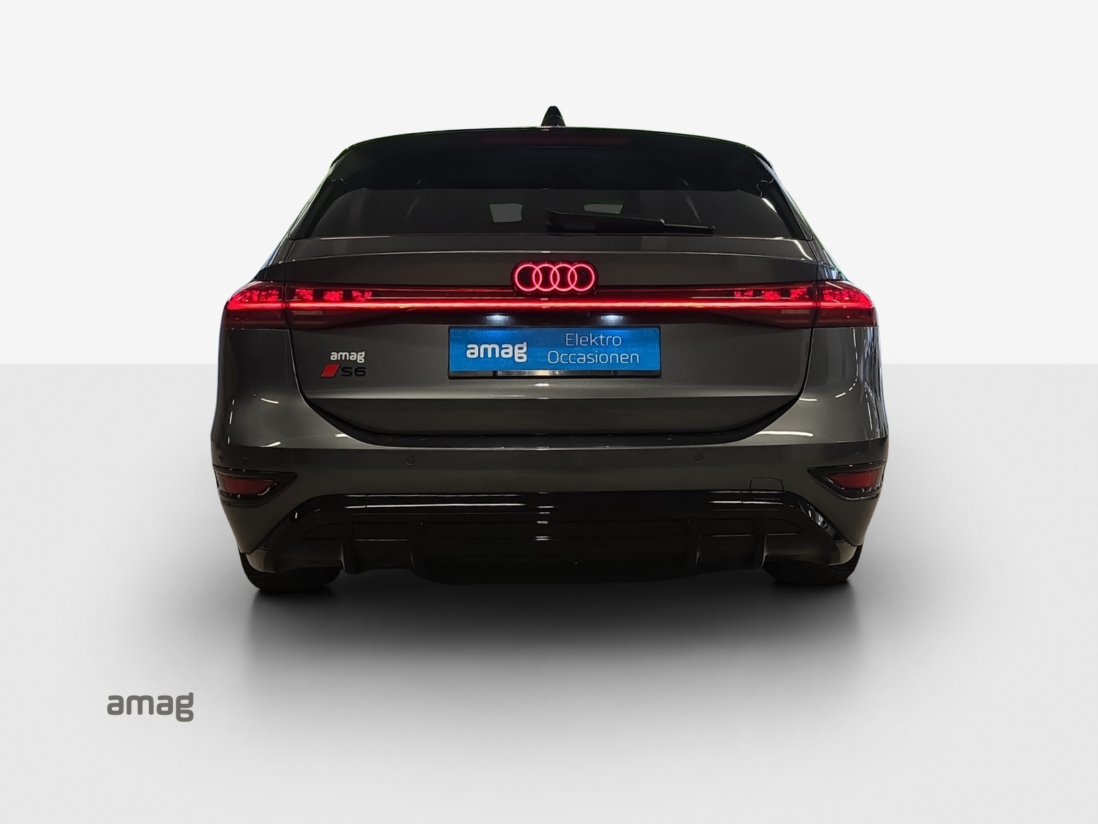 AUDI S6 Avant e-tron quattro-showroom-element-3