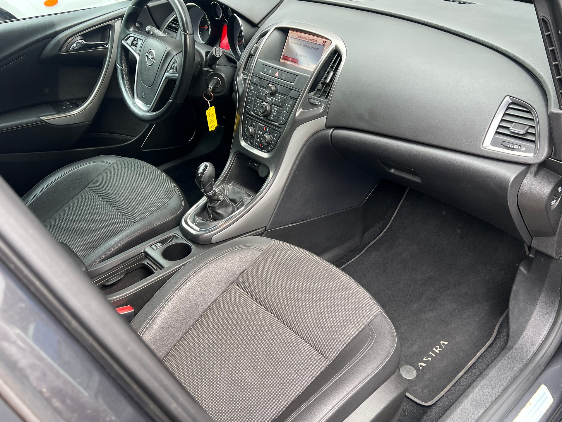 OPEL Astra SportsTourer 1.4i 16V Turbo Sport-image-6