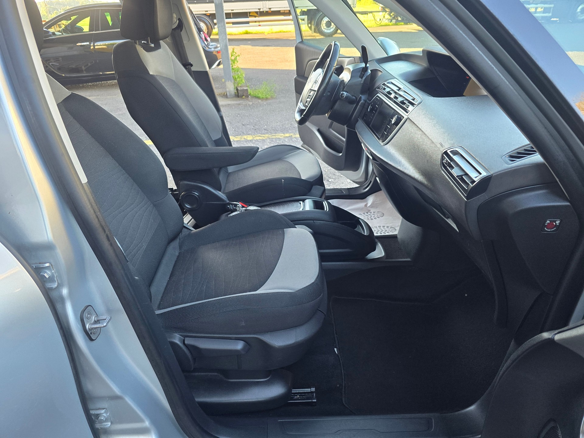 CITROEN Grand C4 Picasso 2.0 BlueHDi Exclusive Automatic-image-16