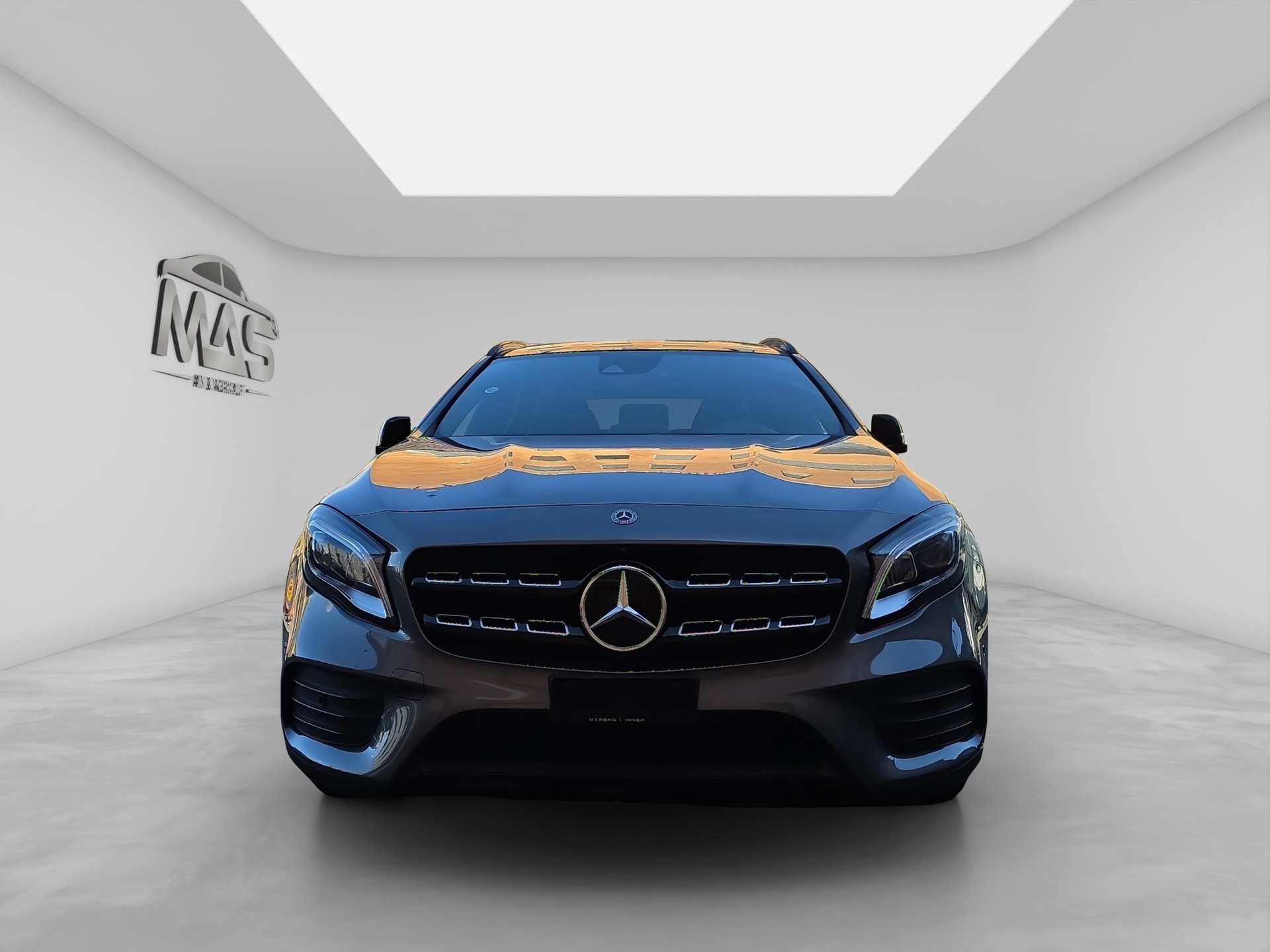 MERCEDES-BENZ GLA 250 AMG Line 4Matic 7G-DCT-showroom-element-1