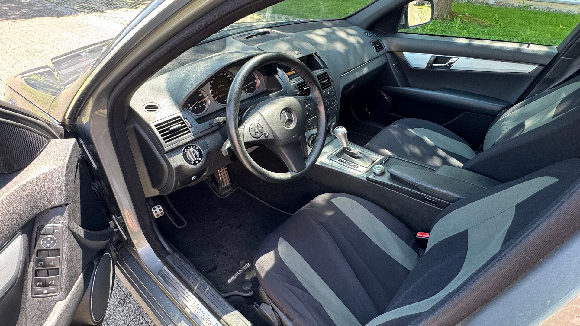 MERCEDES-BENZ C 220 CDI Avantgarde Automatic-image-5