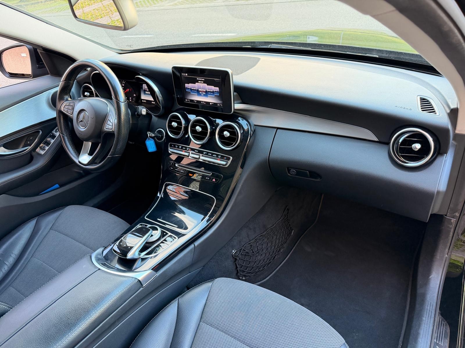 MERCEDES-BENZ C 220 BlueTEC-image-7