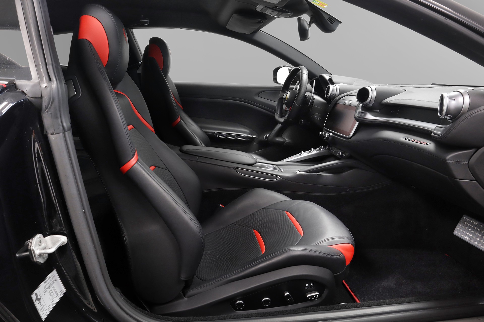 FERRARI GTC 4 Lusso T-image-10
