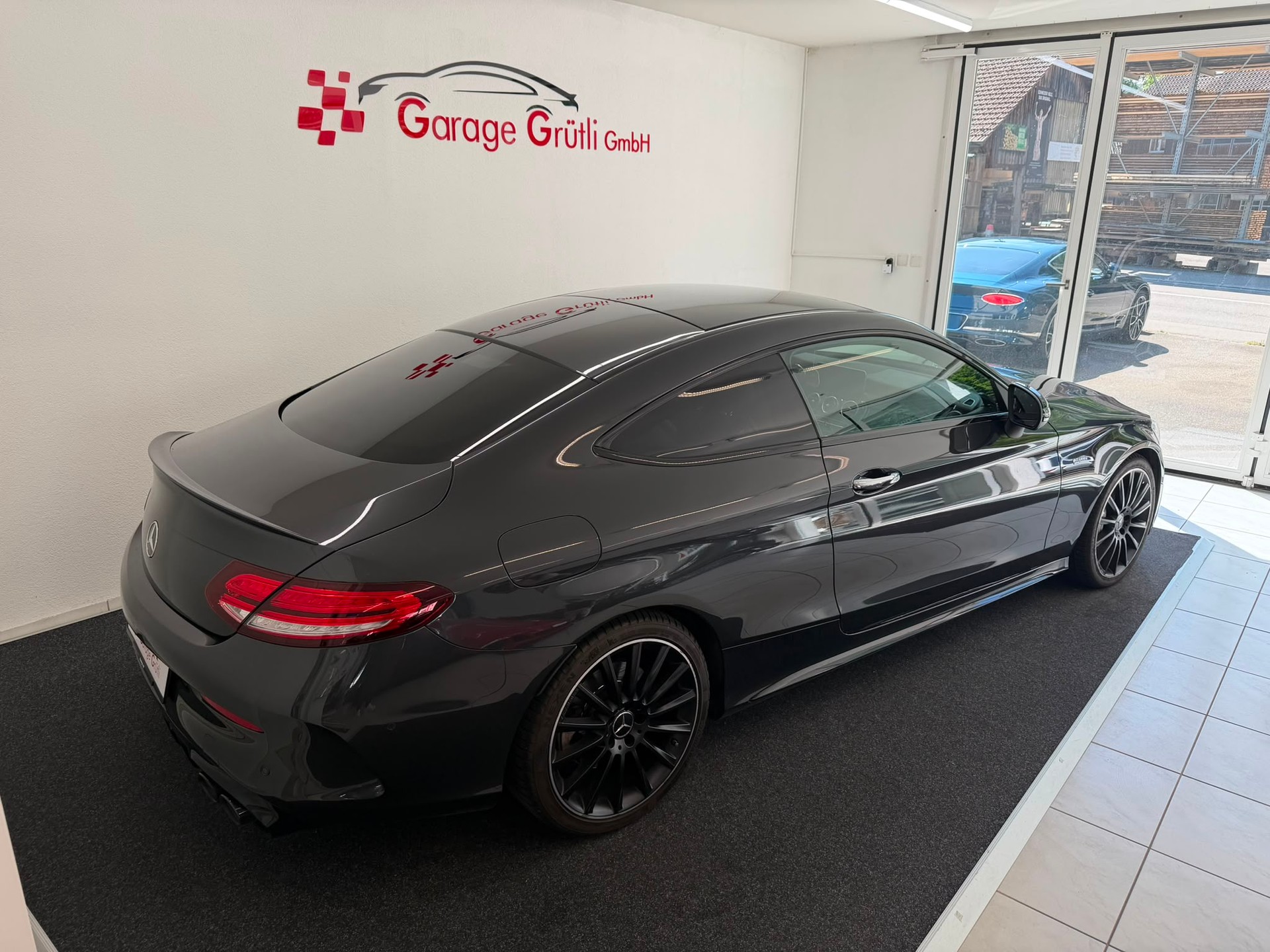 MERCEDES-BENZ C 43 AMG 4Matic 9G-tronic-showroom-element-3