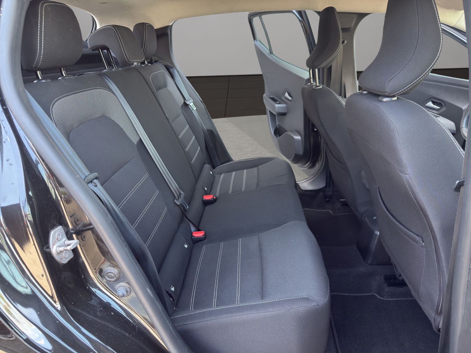 DACIA Sandero TCe 90 Expression-image-15
