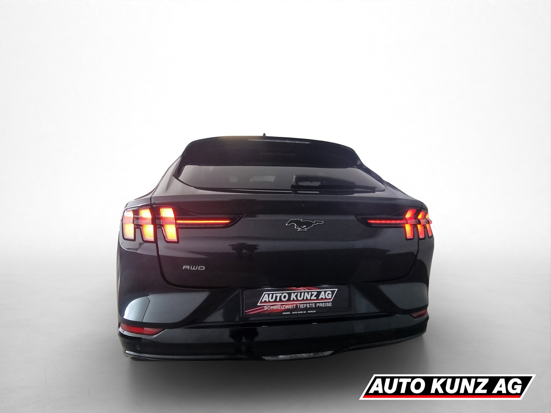 FORD Mustang MACH-E AWD 99 kWh-image-4