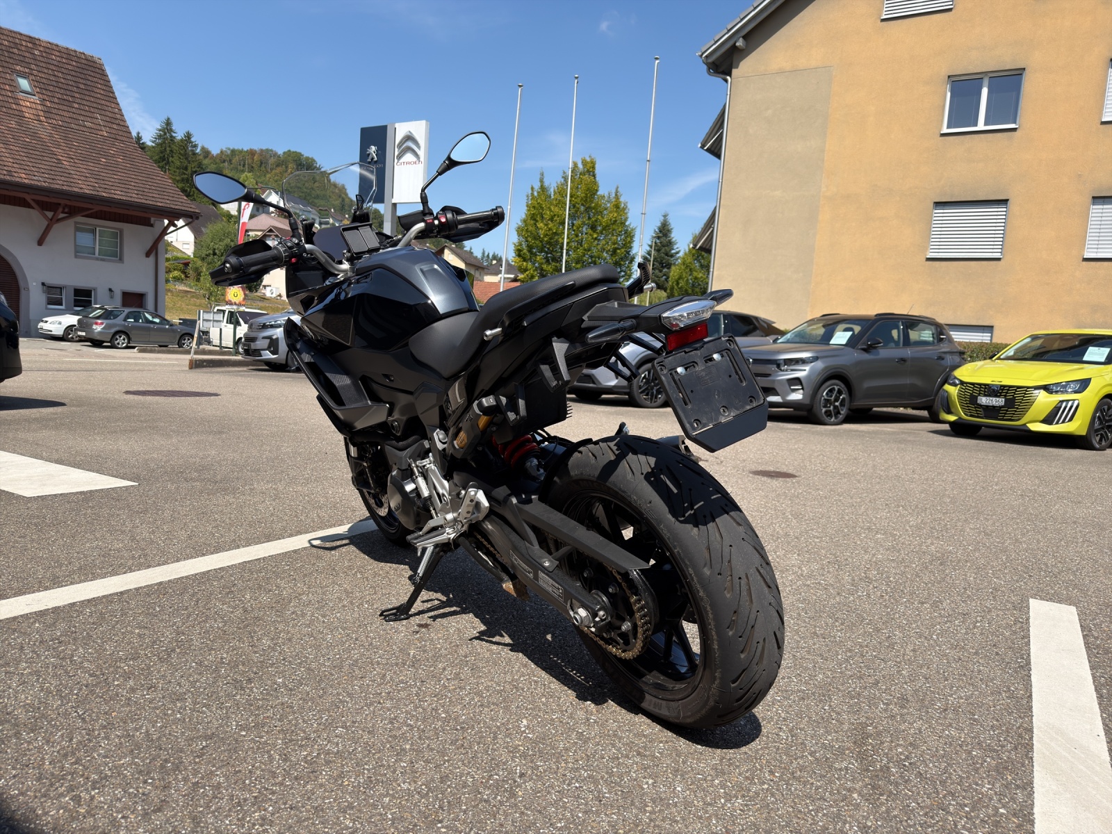 BMW F 900 XR ABS-image-2