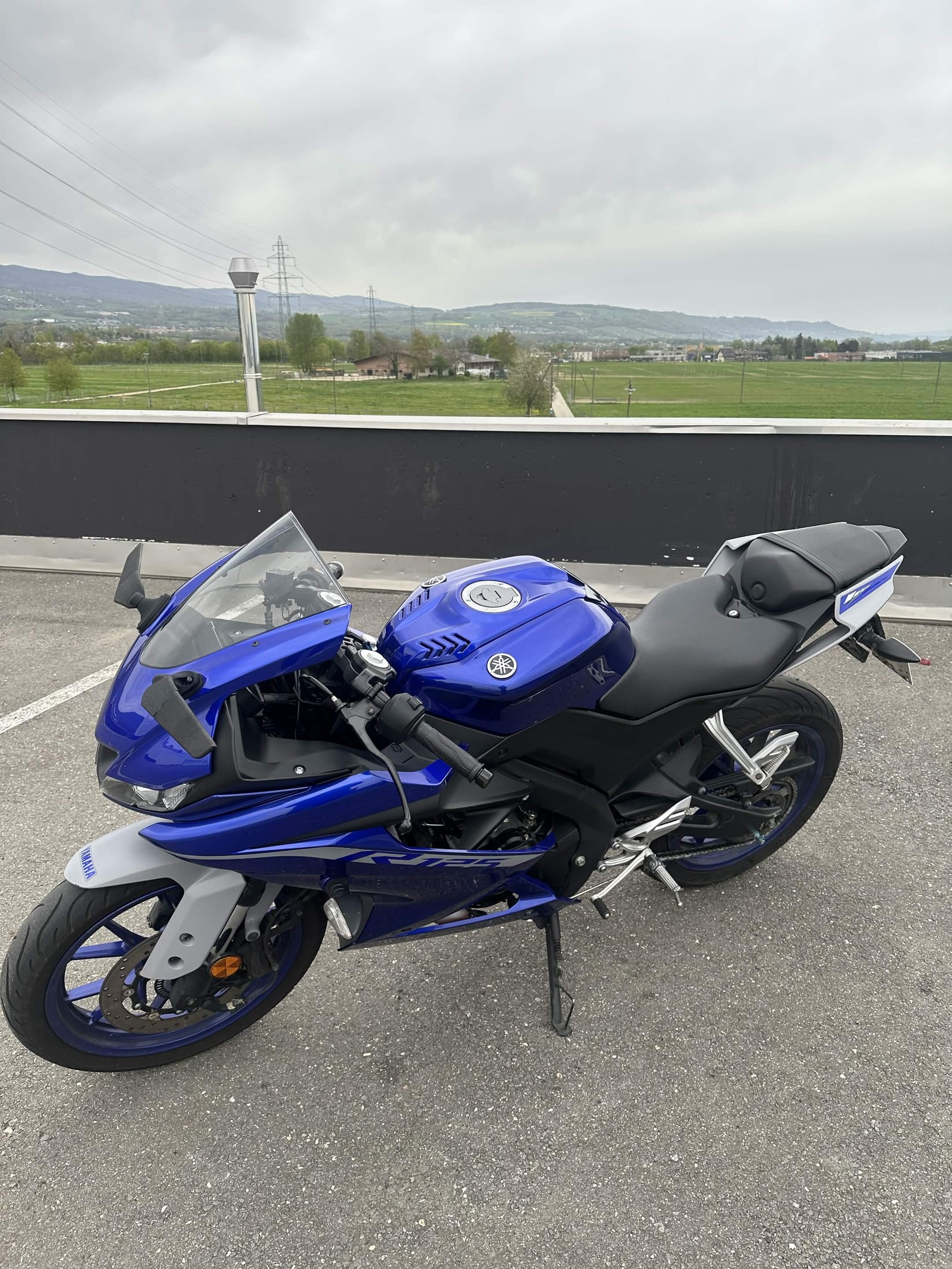 YAMAHA R 125-image-4