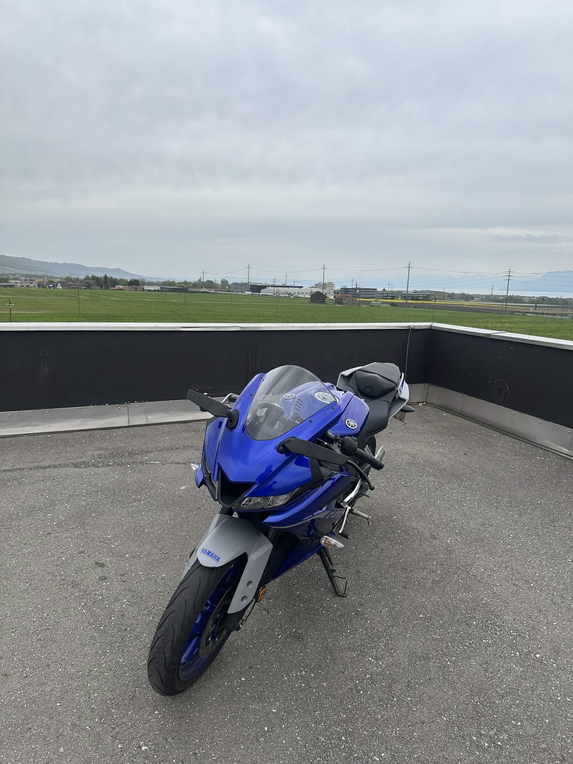 YAMAHA R 125-image-0