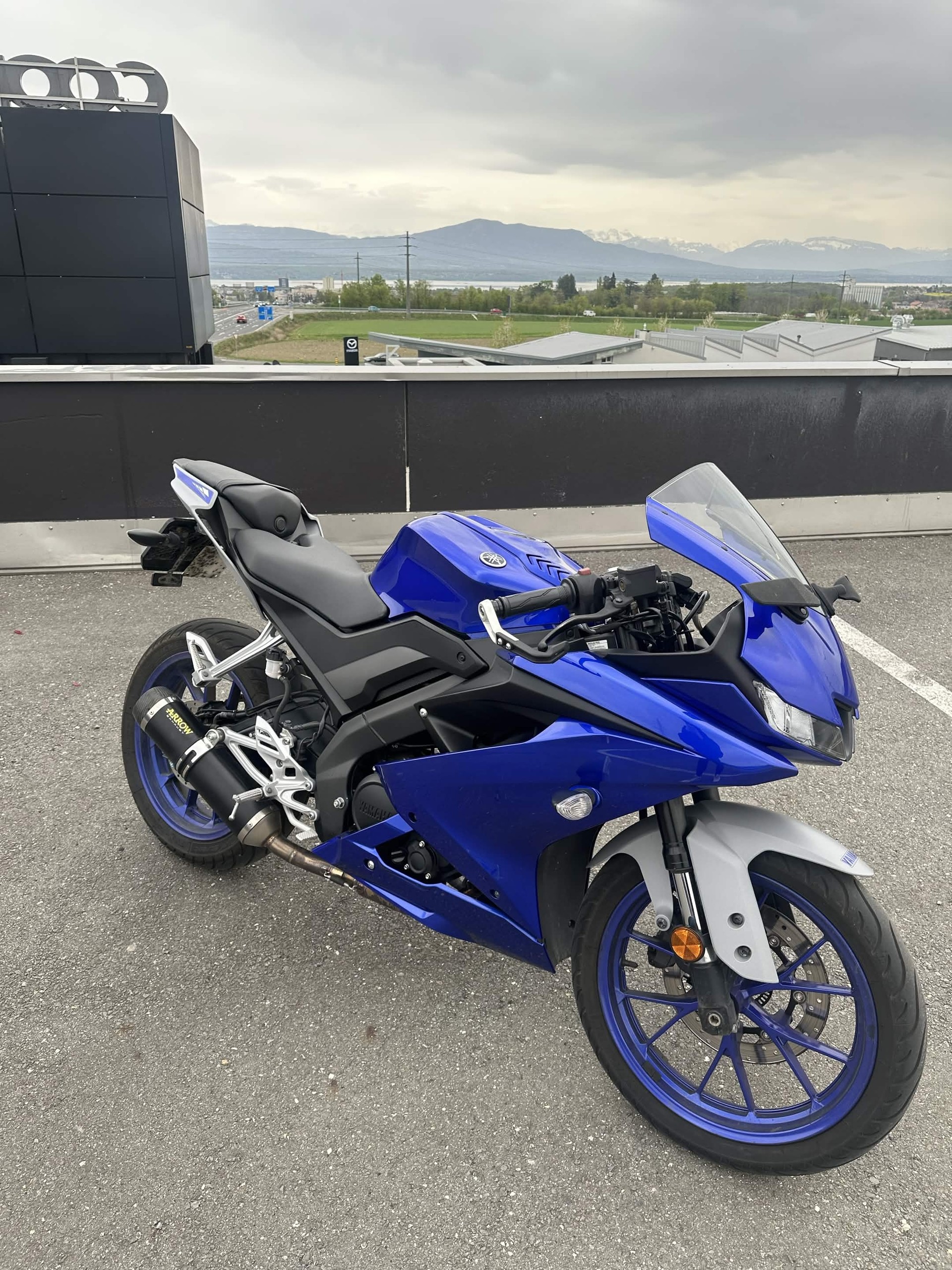 YAMAHA R 125-image-1