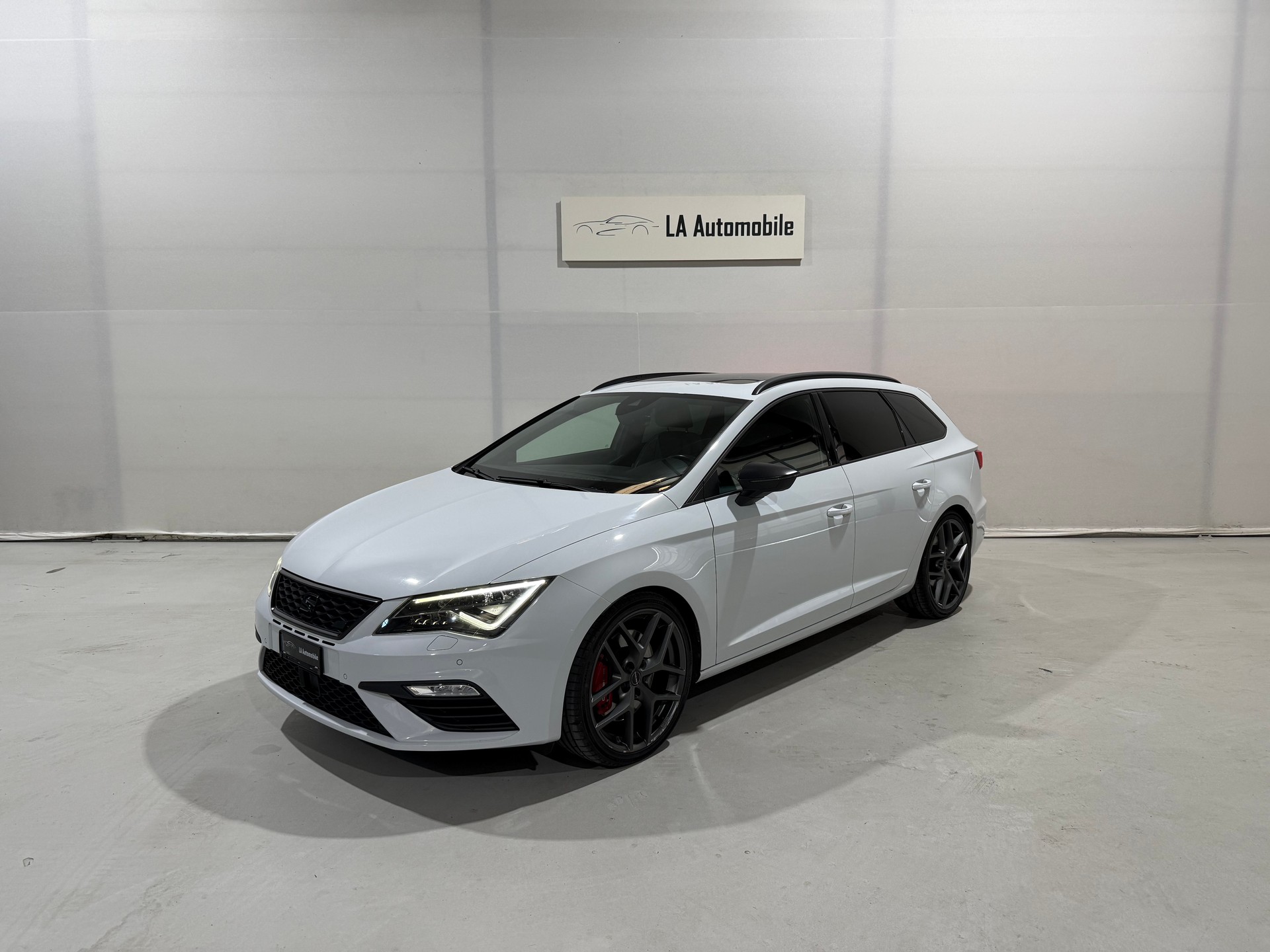 SEAT Leon ST 2.0 TSI Cupra 300 4 Drive DSG (CH)
