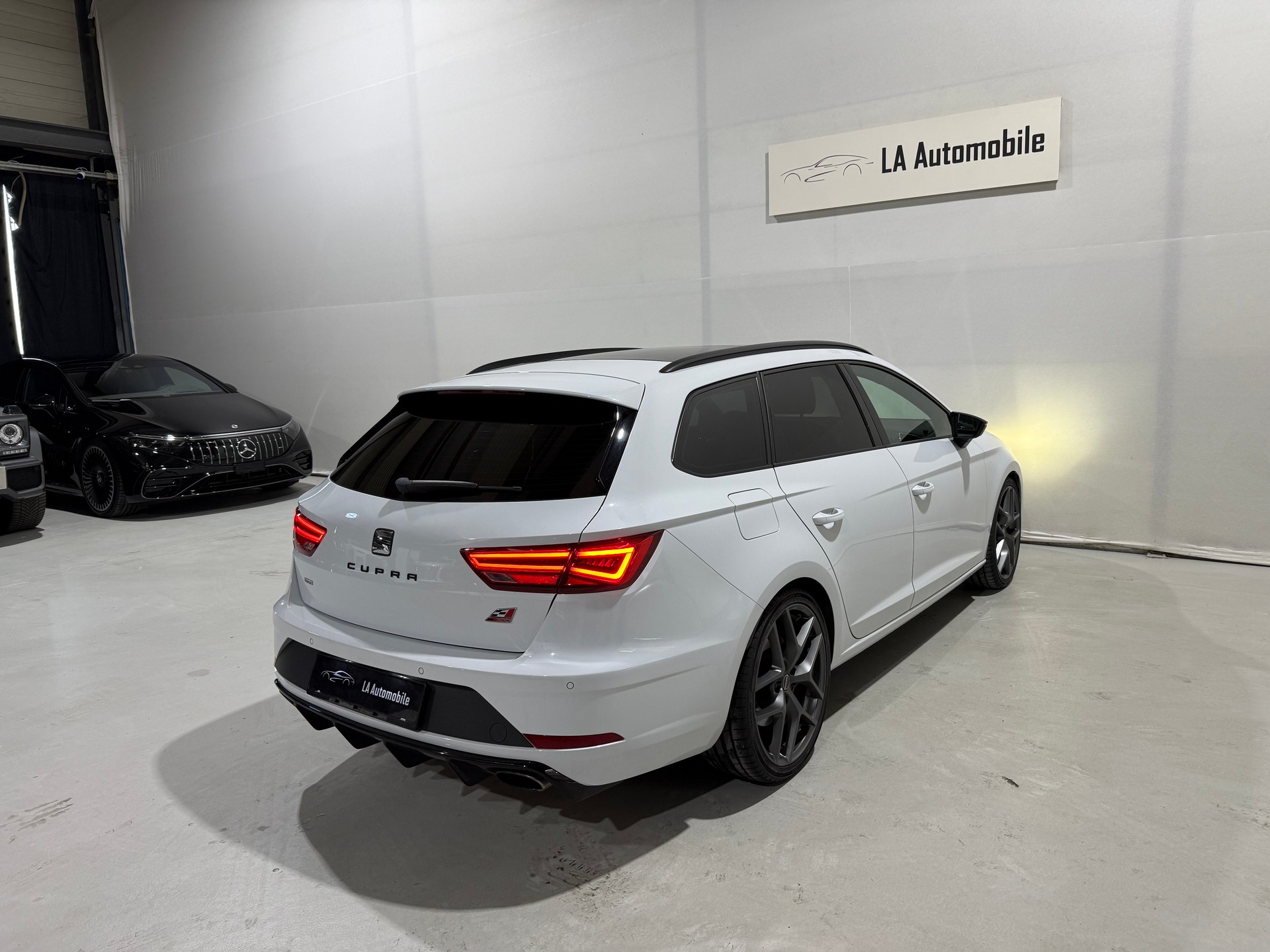 SEAT Leon ST 2.0 TSI Cupra 300 4 Drive DSG (CH)-image-8