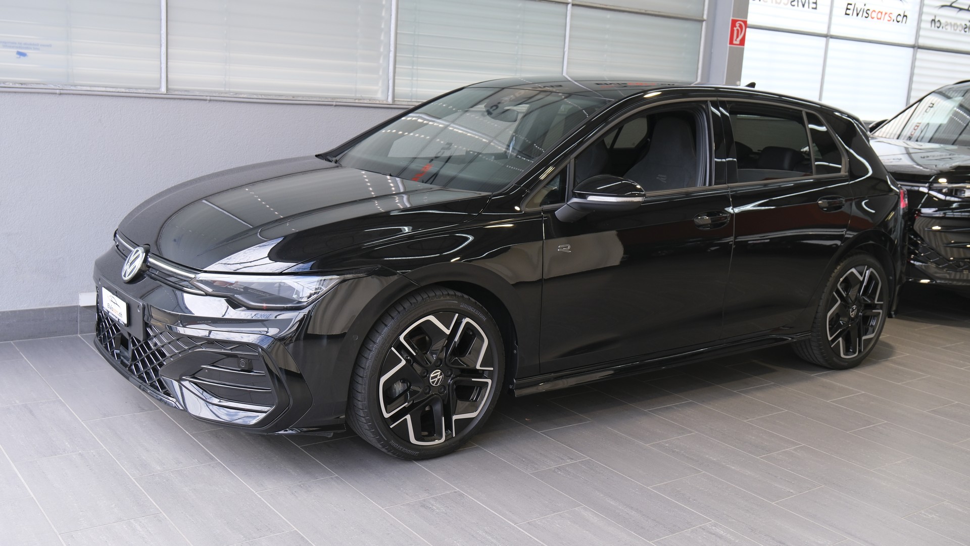VW Golf 1.5 e TSI mHEV R-Line DSG * Black Style *-image-8