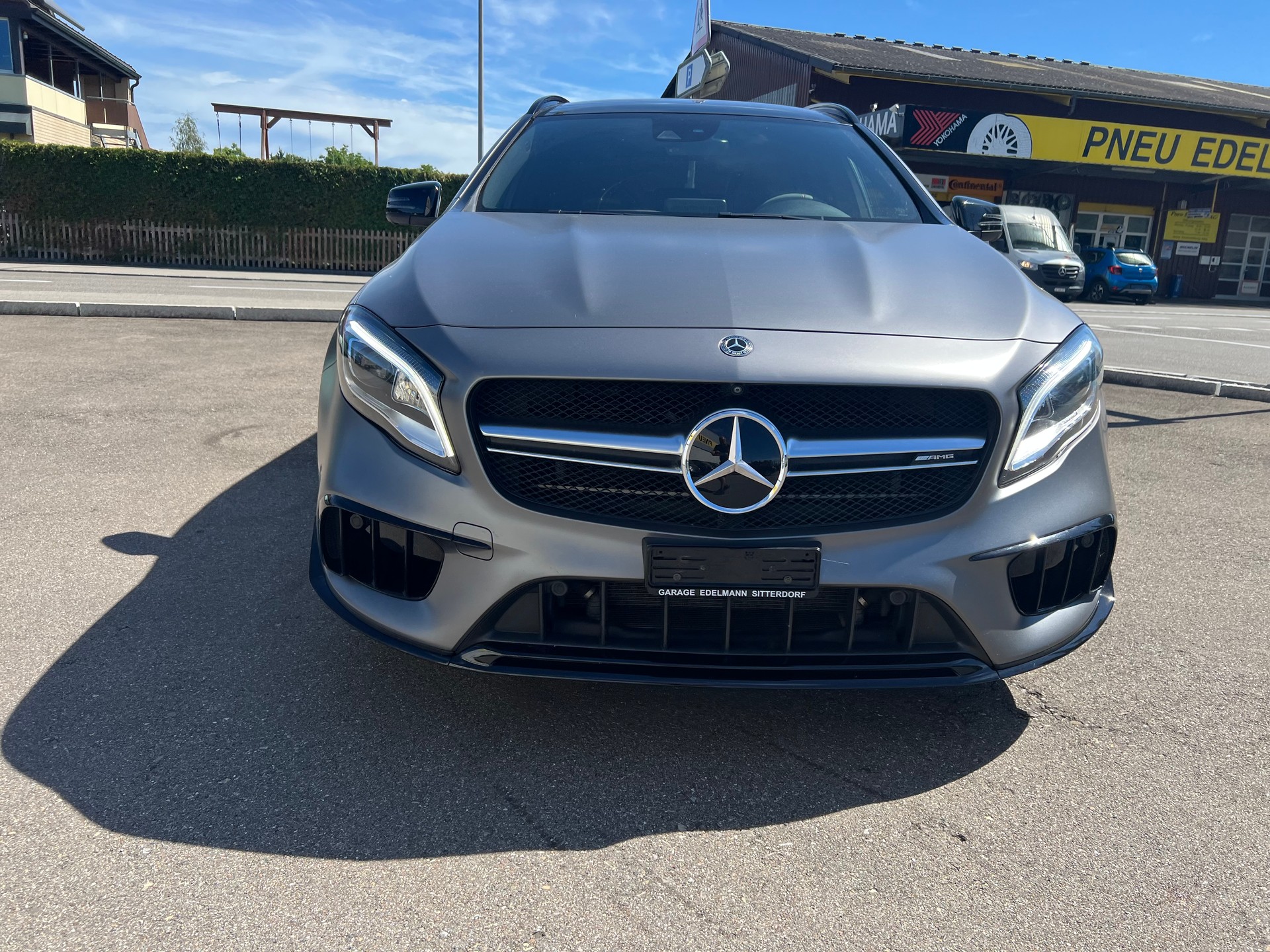 MERCEDES-BENZ GLA 45 AMG 4Matic 7G-DCT-showroom-element-3
