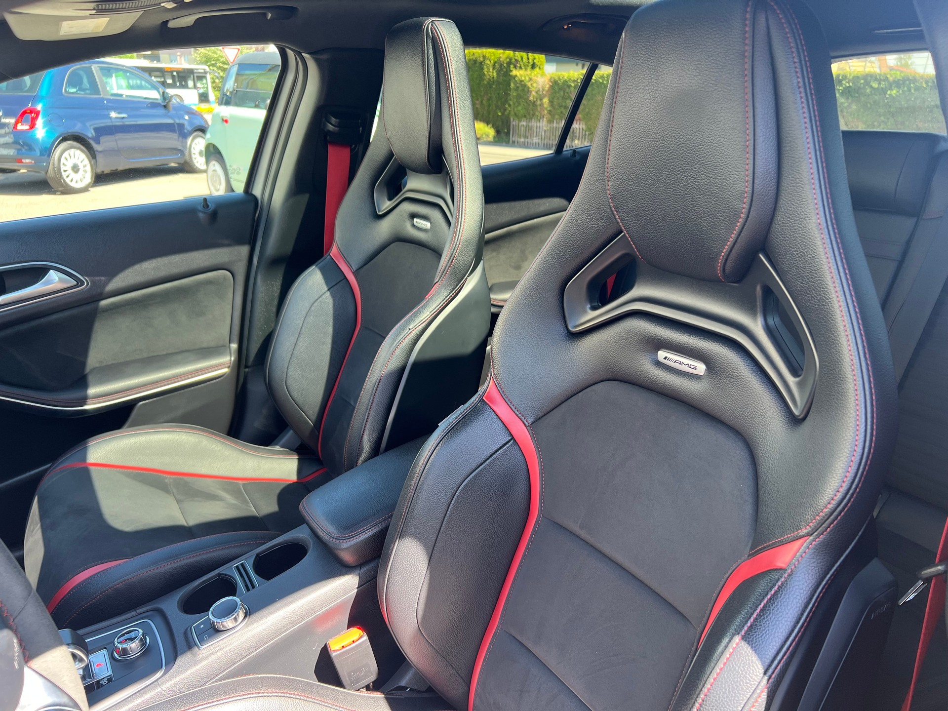 MERCEDES-BENZ GLA 45 AMG 4Matic 7G-DCT-image-25