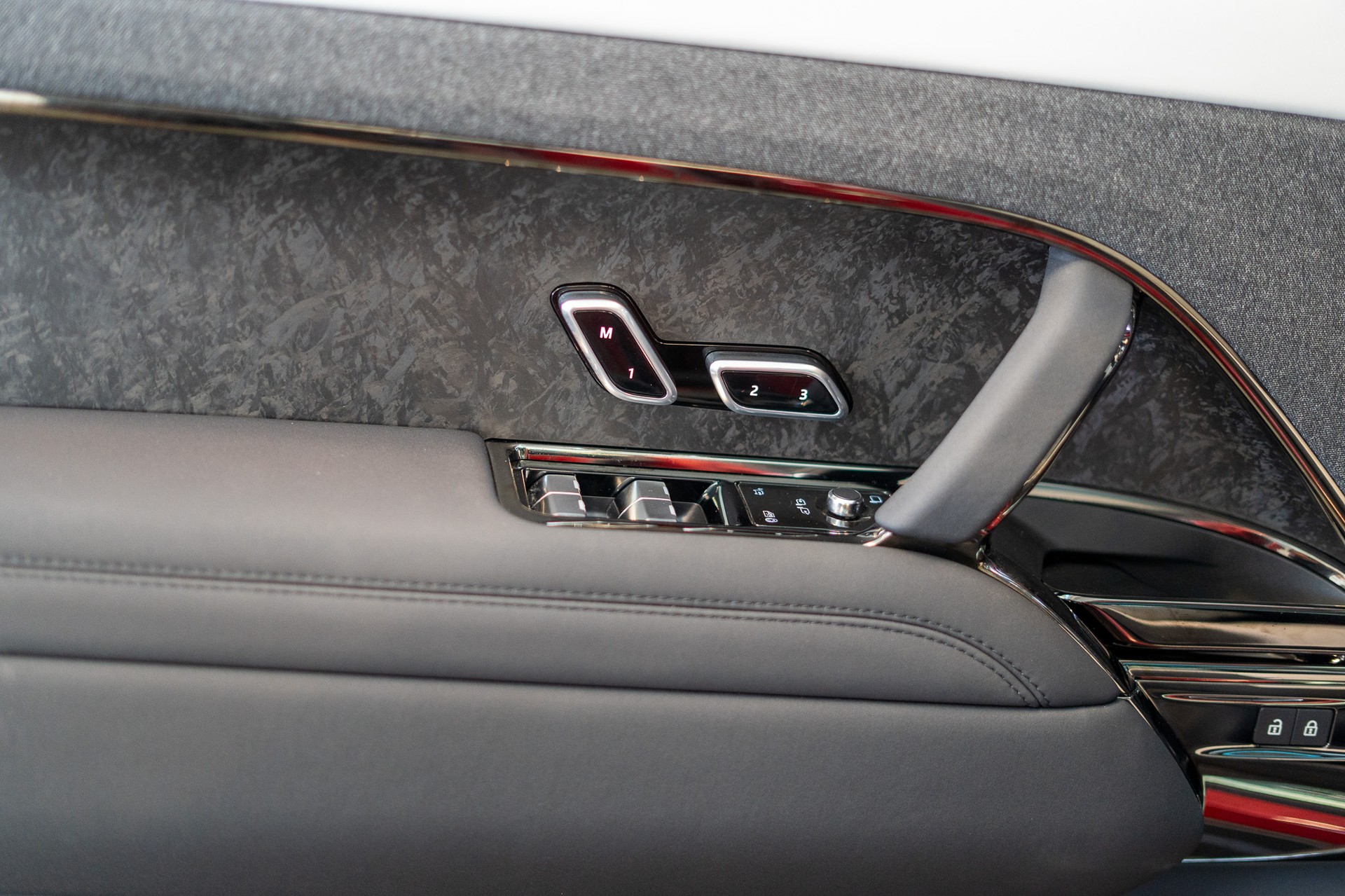 LAND ROVER Range Rover Sport 4.4 V8 First Edition / Fond-Entertainment / 360°Kamera /-image-13