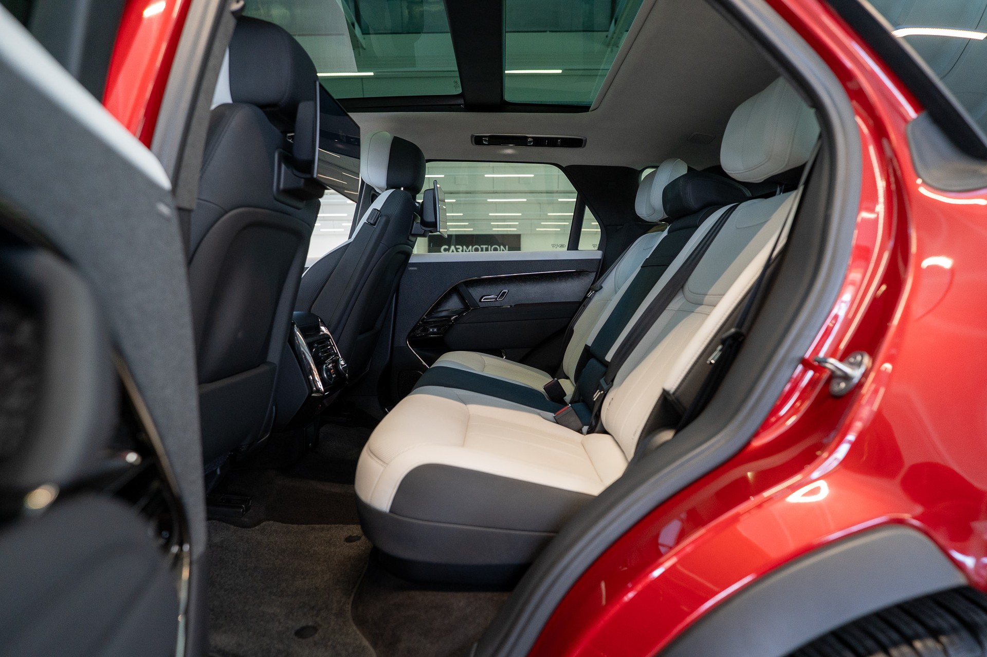 LAND ROVER Range Rover Sport 4.4 V8 First Edition / Fond-Entertainment / 360°Kamera /-image-14