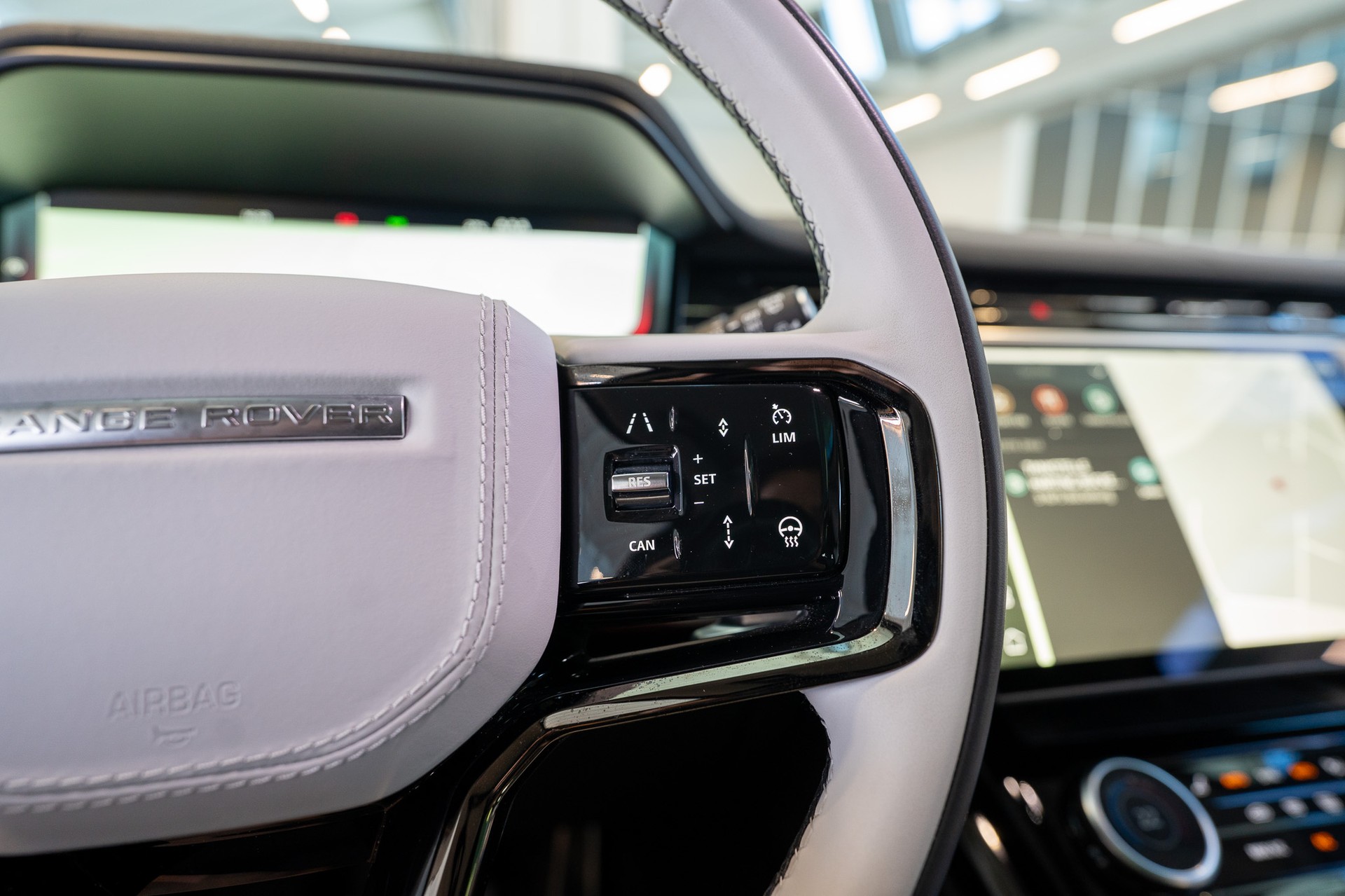 LAND ROVER Range Rover Sport 4.4 V8 First Edition / Fond-Entertainment / 360°Kamera /-image-22
